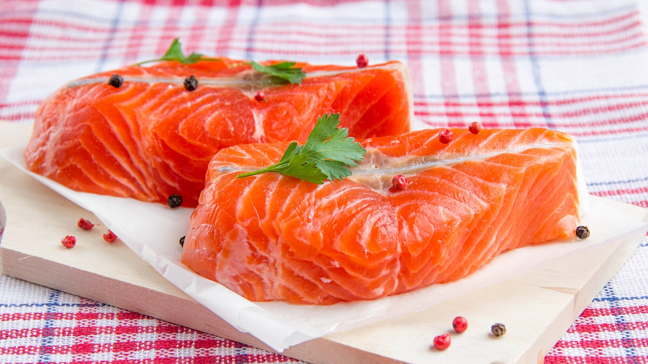 Cutting board Japanese cuisine, Seafood delicacies, Raw fish, Seafood platter, 2560x1440 HD Desktop