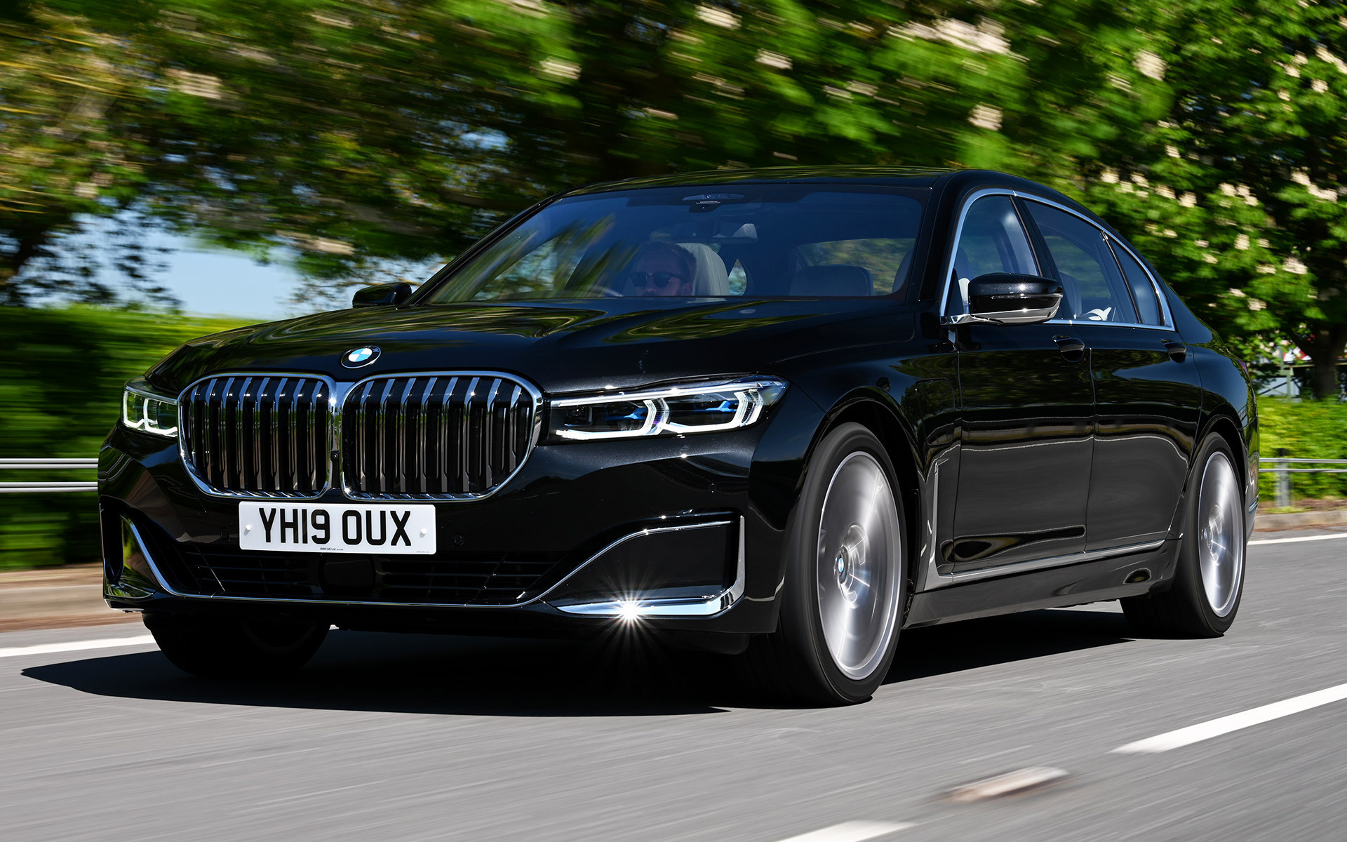 2019 BMW 7 Series Plug-in Hybrid, LWB UK, Sustainable performance, Seamless integration, 1920x1200 HD Desktop