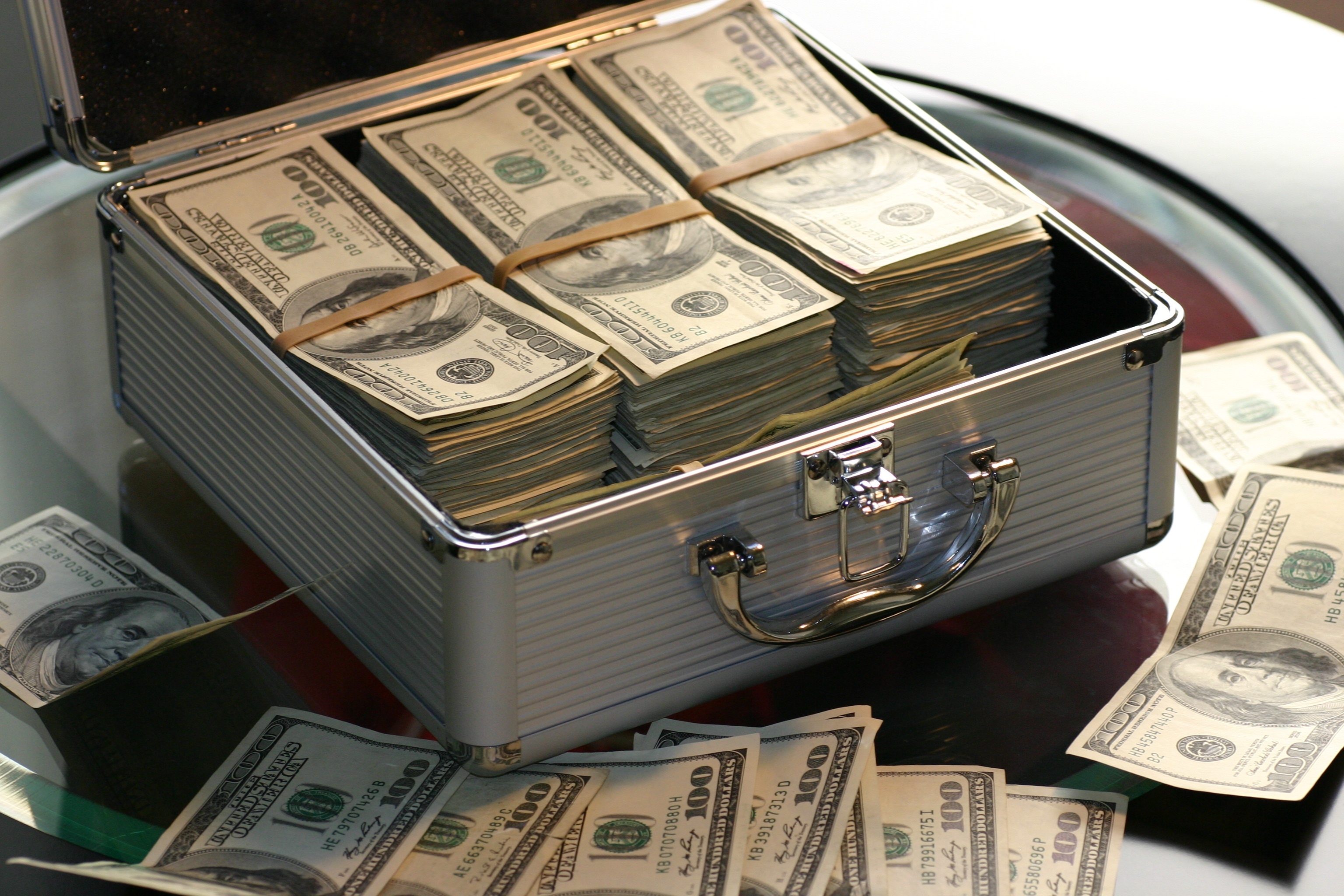 Open aluminum cash briefcase, Bundled US hundred-dollar bills, Scattered hundred-dollar banknotes, HD Desktop wallpaper