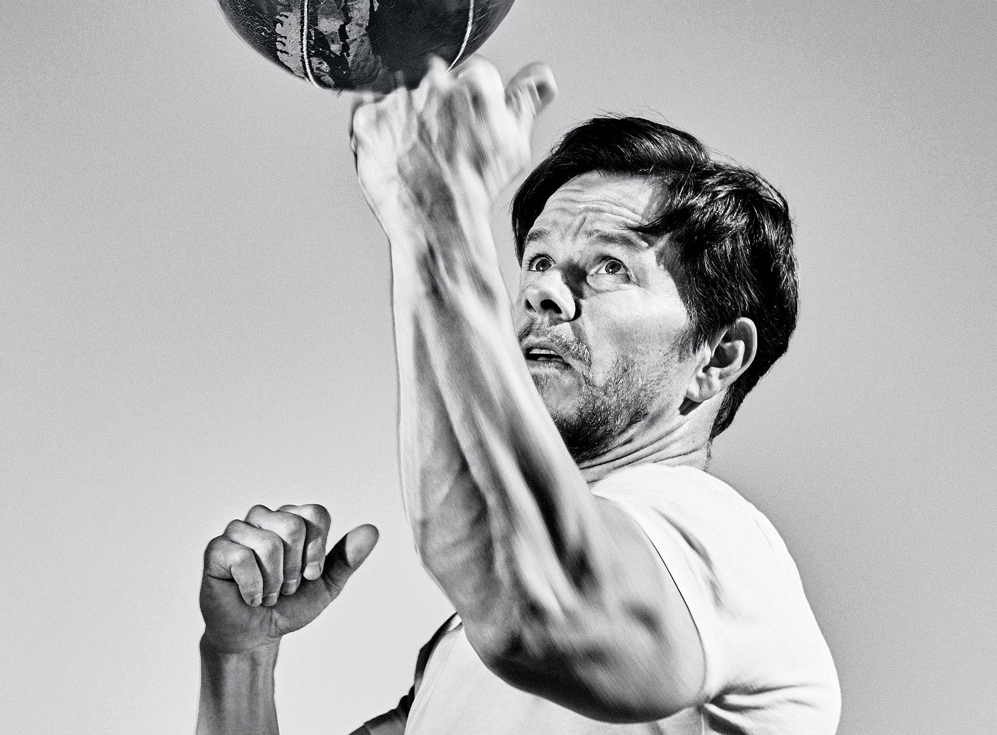 Mark Wahlberg, Men's Health, Monochrome, Xperia X, 2000x1480 HD Desktop