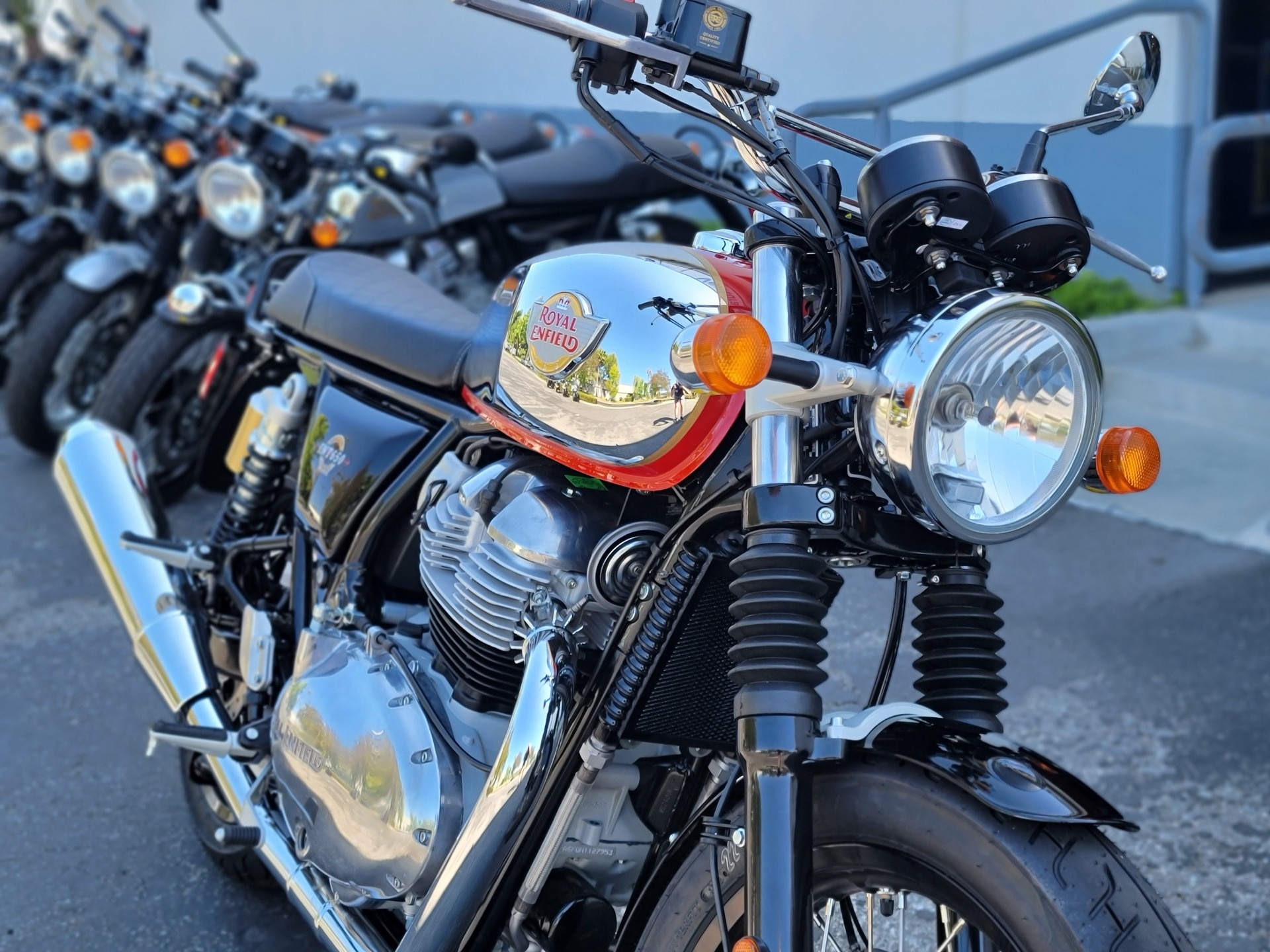 Royal Enfield Interceptor 650, chrome fuel tank, parked motorcycle row, HD Desktop wallpaper