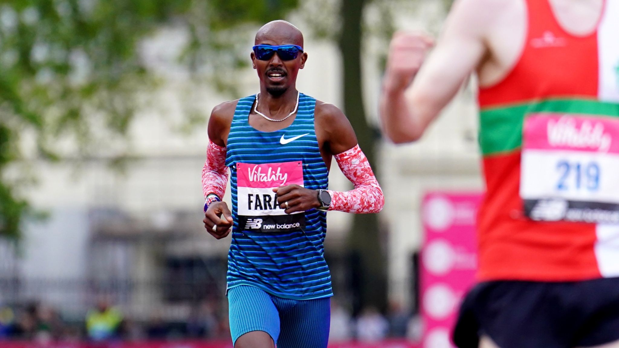 Vitality London 2023, Mo Farah Wallpaper, 2050x1160 HD Desktop