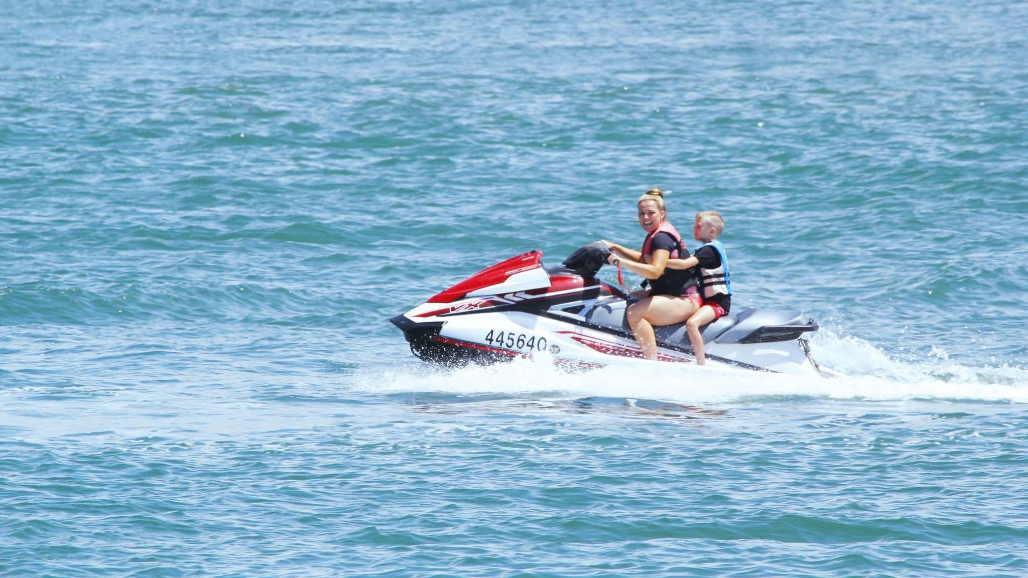 Gold Coast jet ski tour, Thrilling adventure, Waterway exploration, Unforgettable memories, 2050x1160 HD Desktop