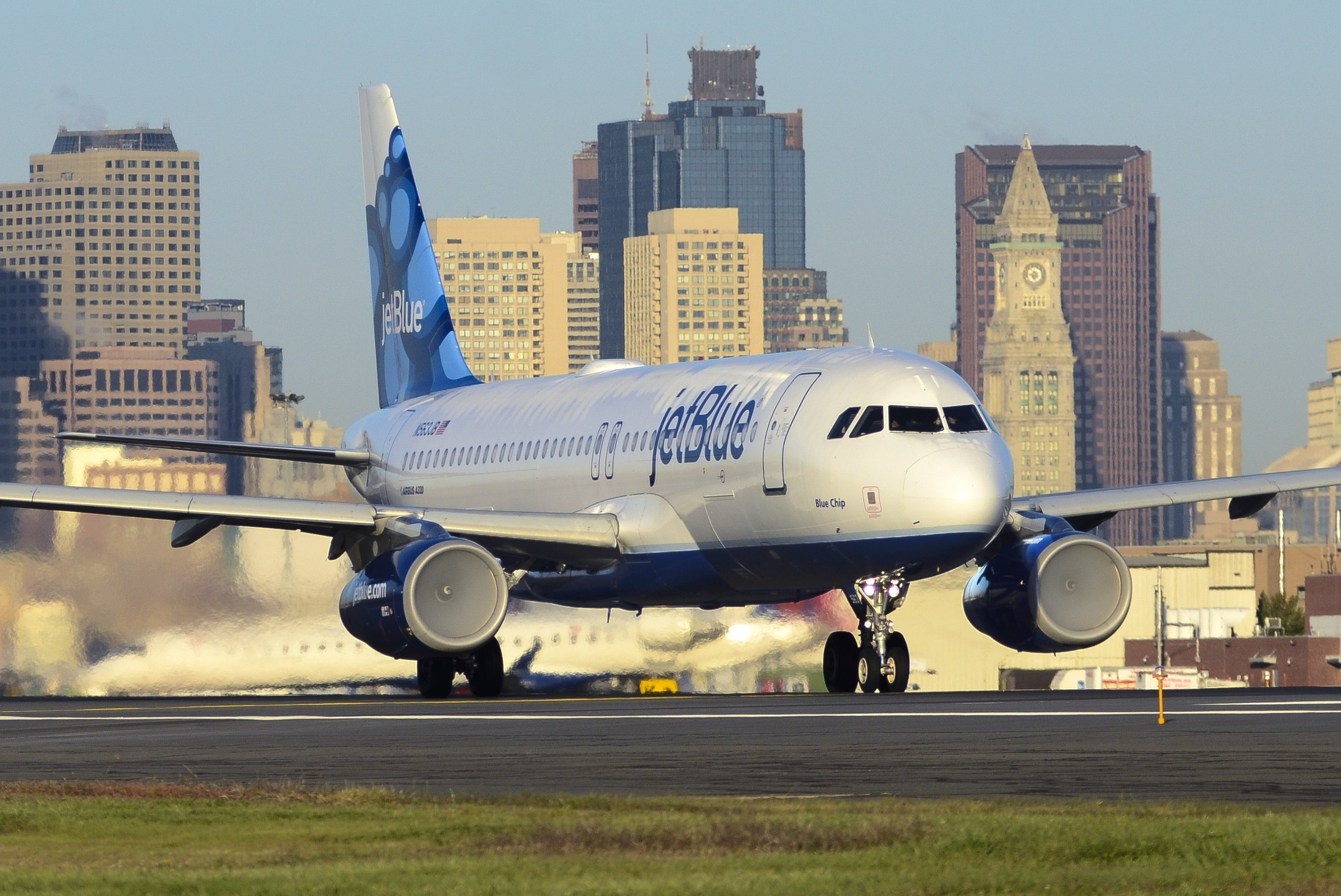 Airbus A320, Logan Airport, Boeing 777, Aviation Infrastructure, 2590x1730 HD Desktop