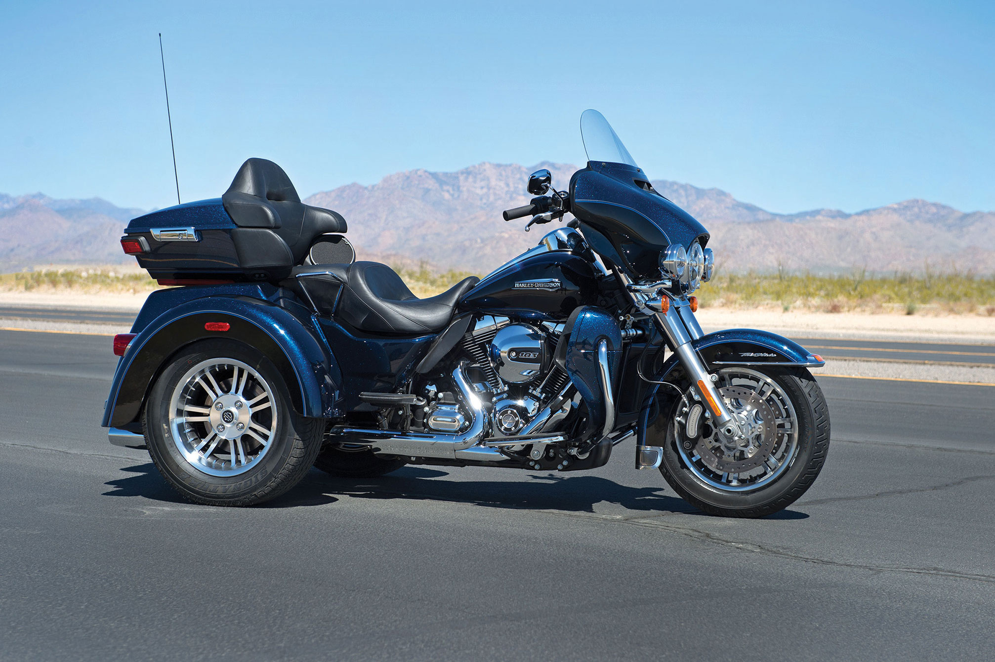 2014 Model, Harley-Davidson Tri Glide Ultra Wallpaper, 2020x1340 HD Desktop