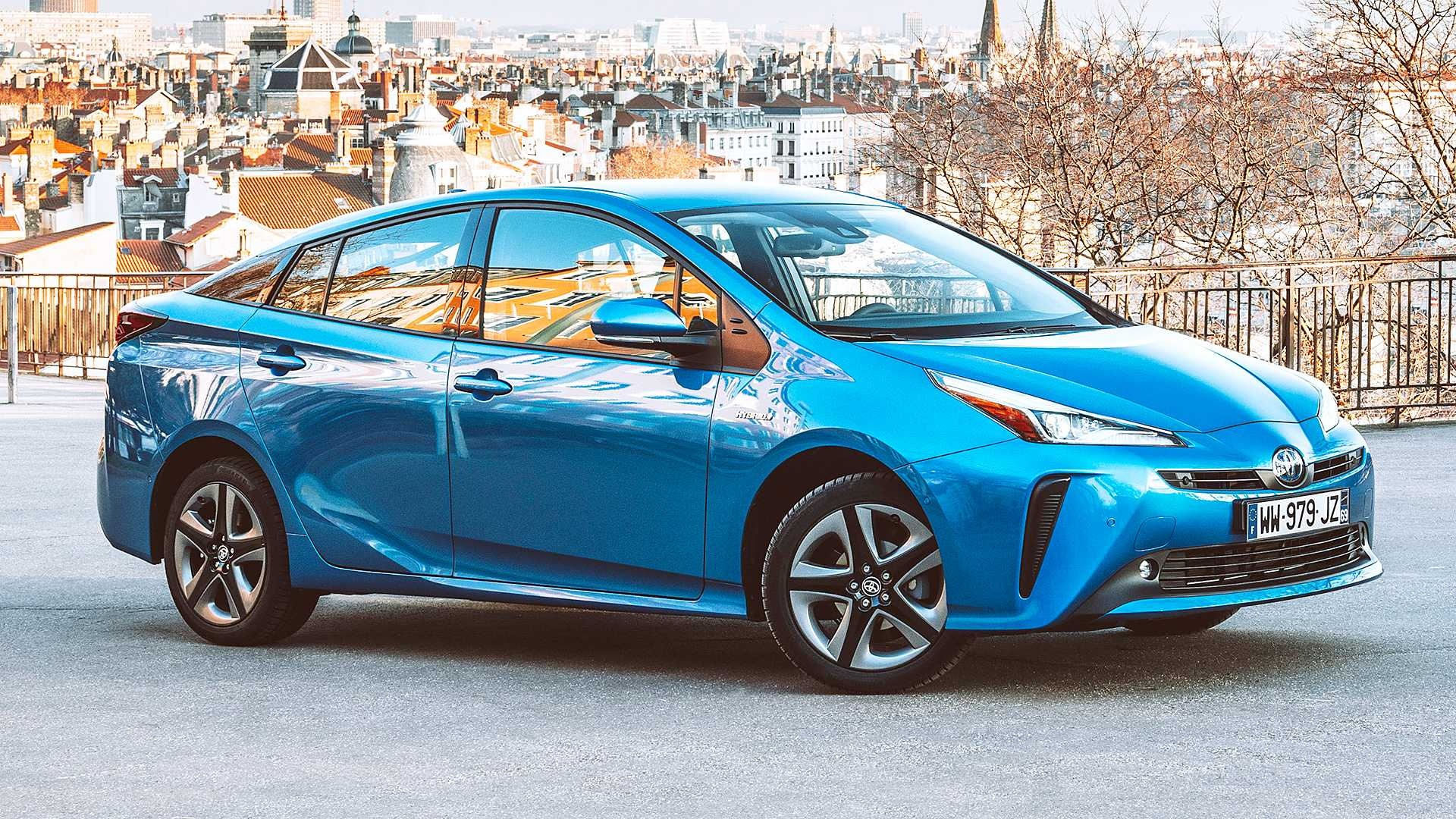 Toyota Prius, AWD hybrid, Fuel efficiency, Reliable performance, 1920x1080 Full HD Desktop