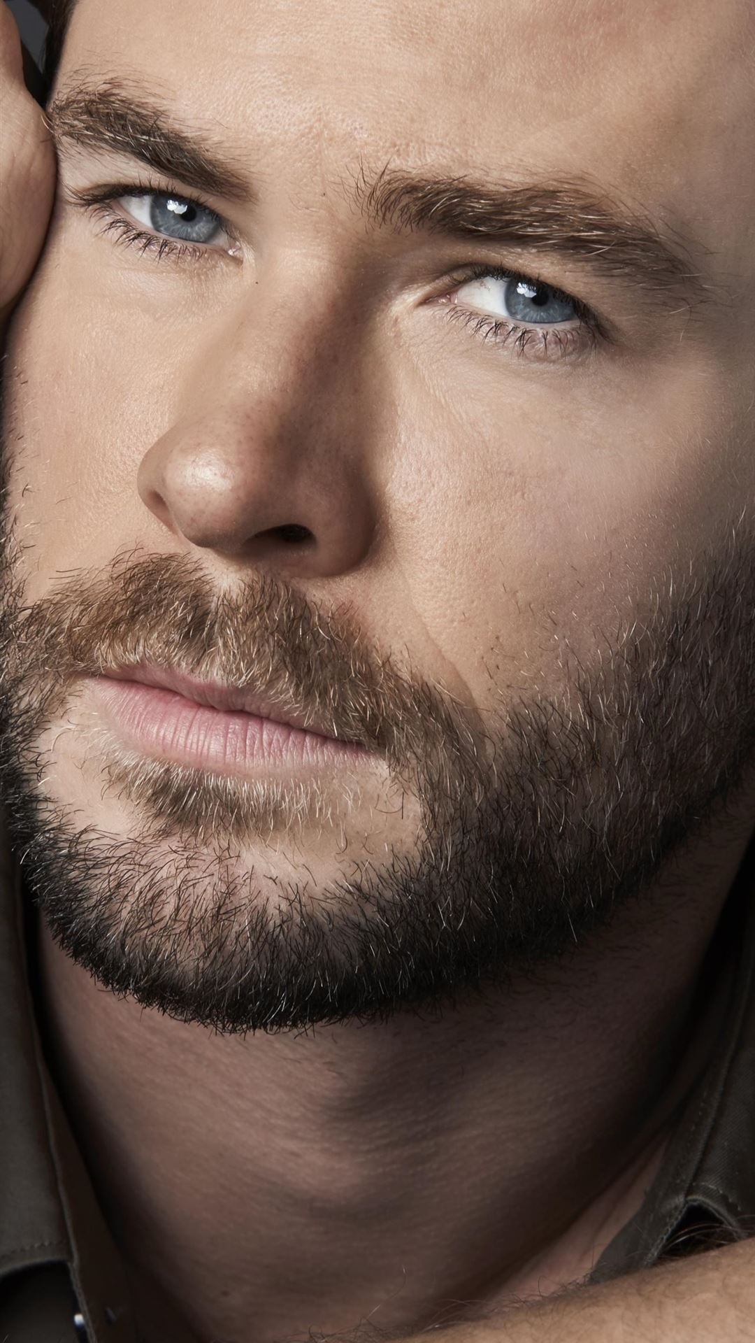 Chris Hemsworth, 2019, Cave, iPhone wallpapers, 1080x1920 Full HD Phone