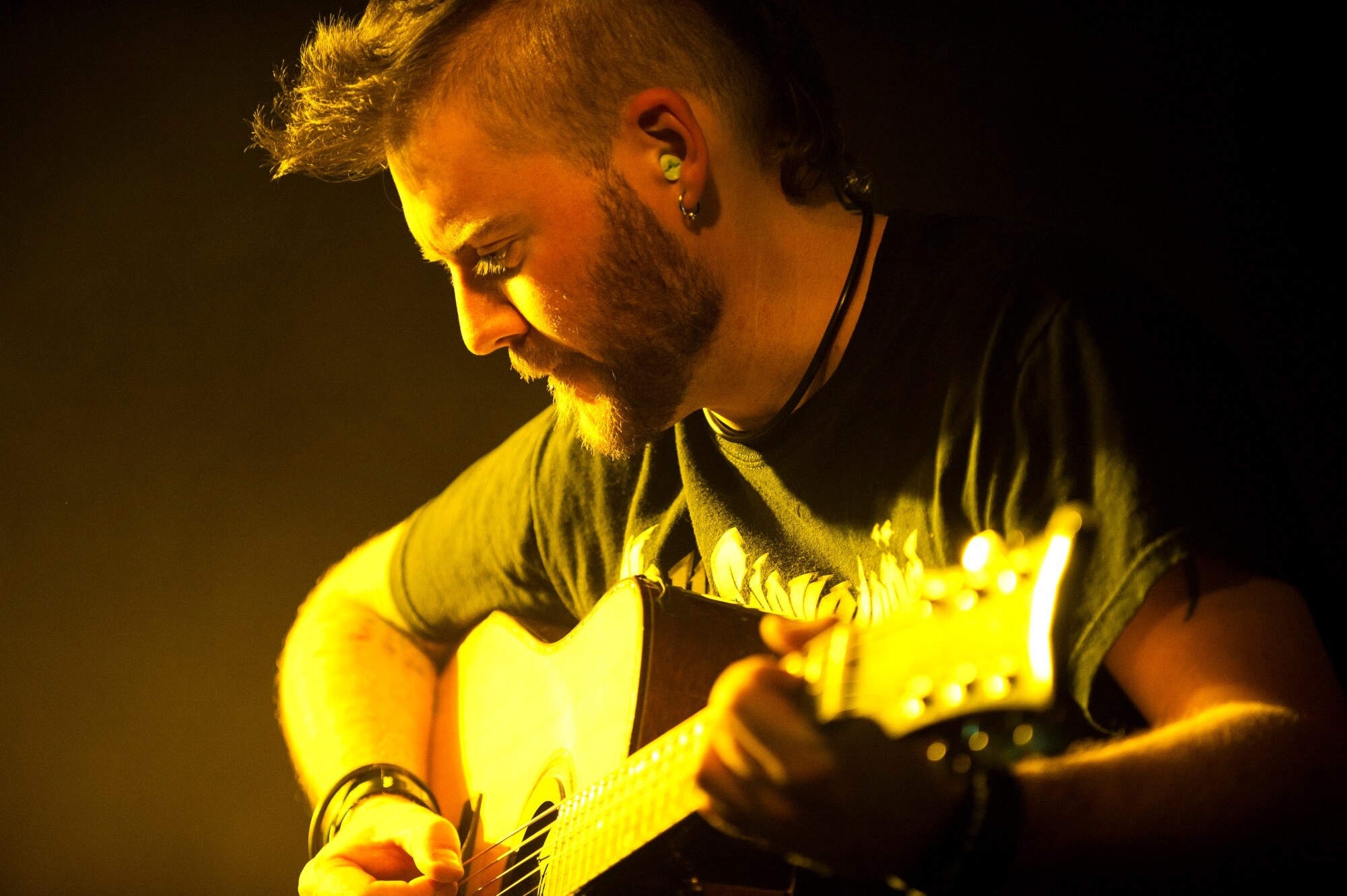 Seether visits Incirlik during USO tour \u003e Incirlik Air Base \u003e Article Display 2000x1340