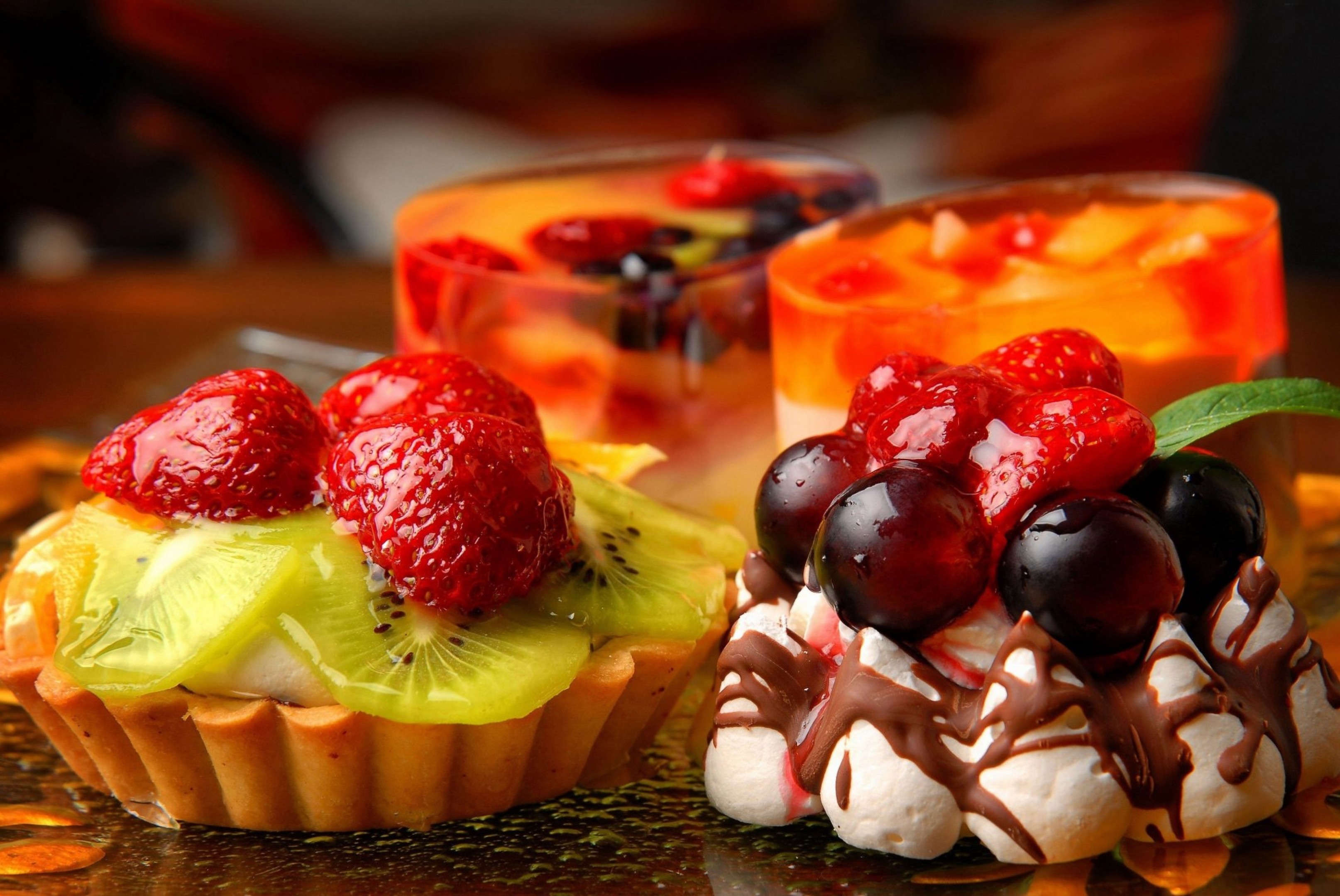 Kiwi and strawberry, Ice cream treat, High-resolution wallpaper, Full screen, 3230x2160 HD Desktop