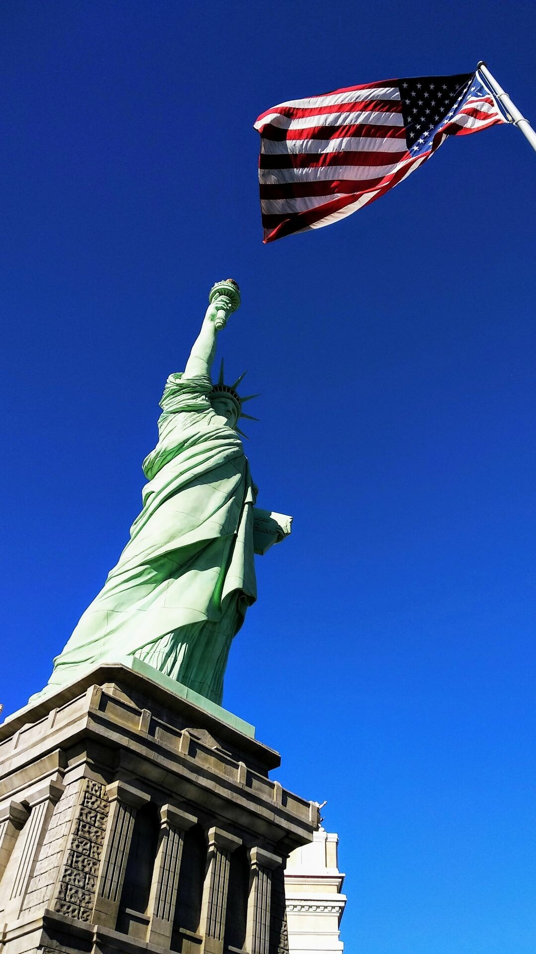 American flag, Statue of Liberty Wallpaper, 1080x1920 Full HD Phone