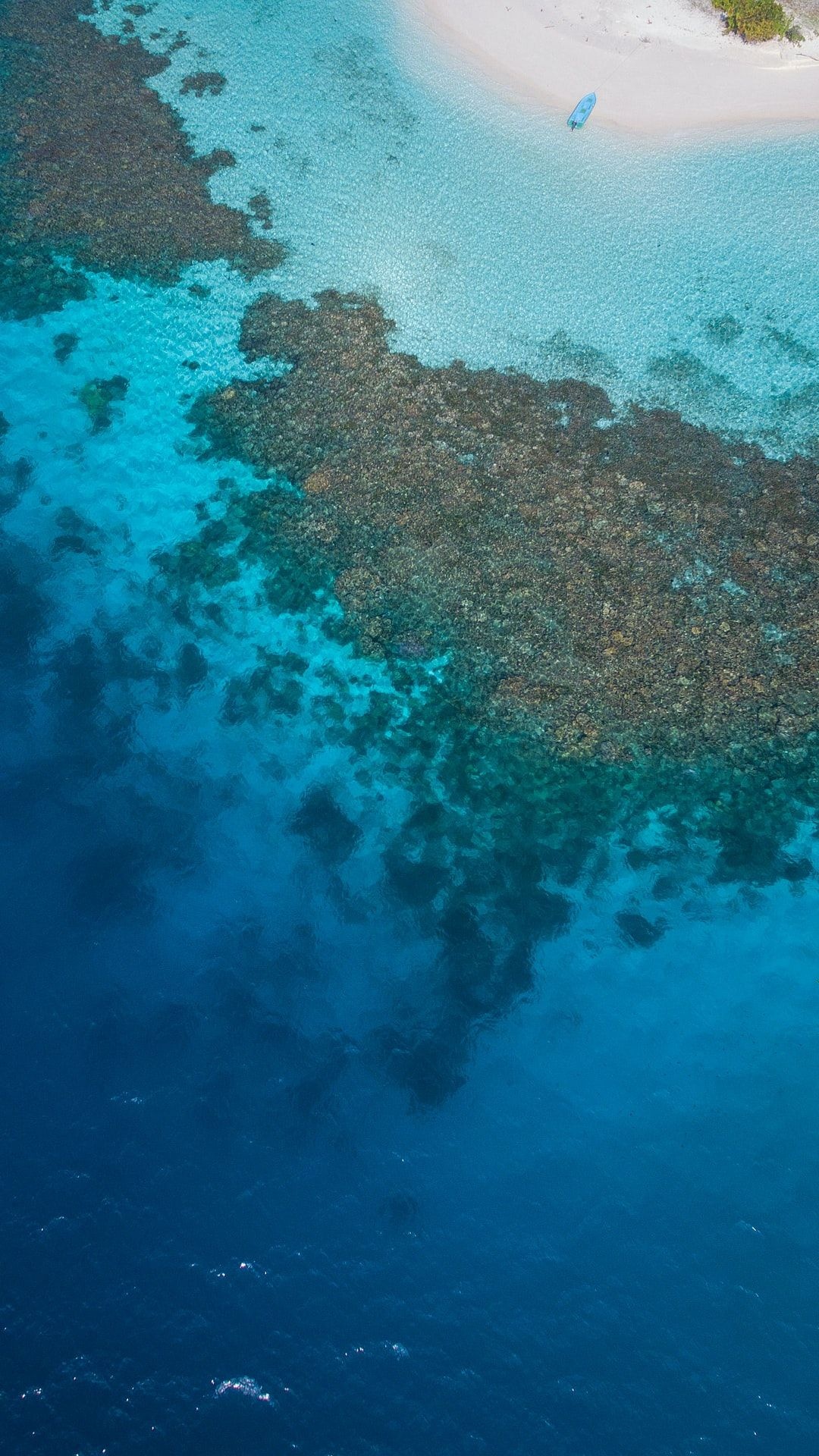 Lagoon, Maldivian paradise, Aesthetic landscapes, Waterfall wonders, 1080x1920 Full HD Phone