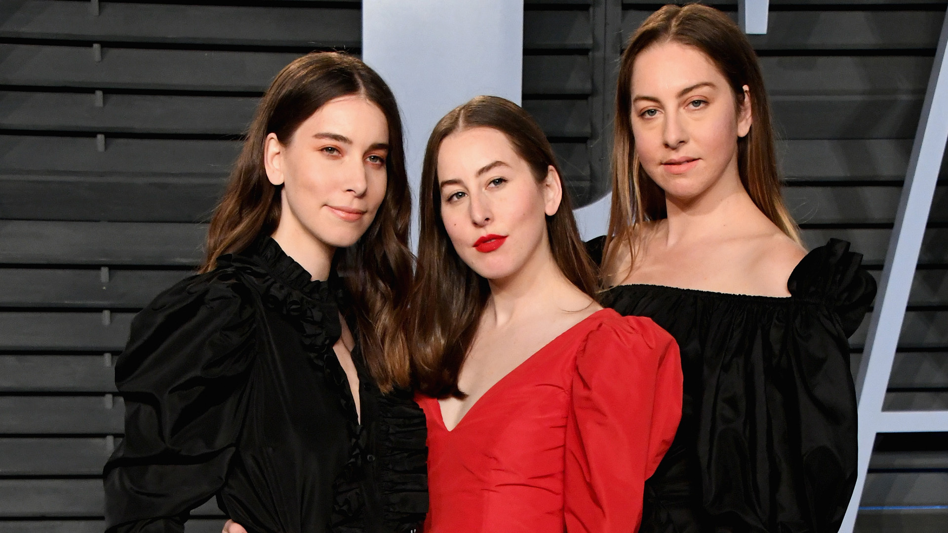 Haim, fired agent, gender pay gap, 1920x1080 Full HD Desktop