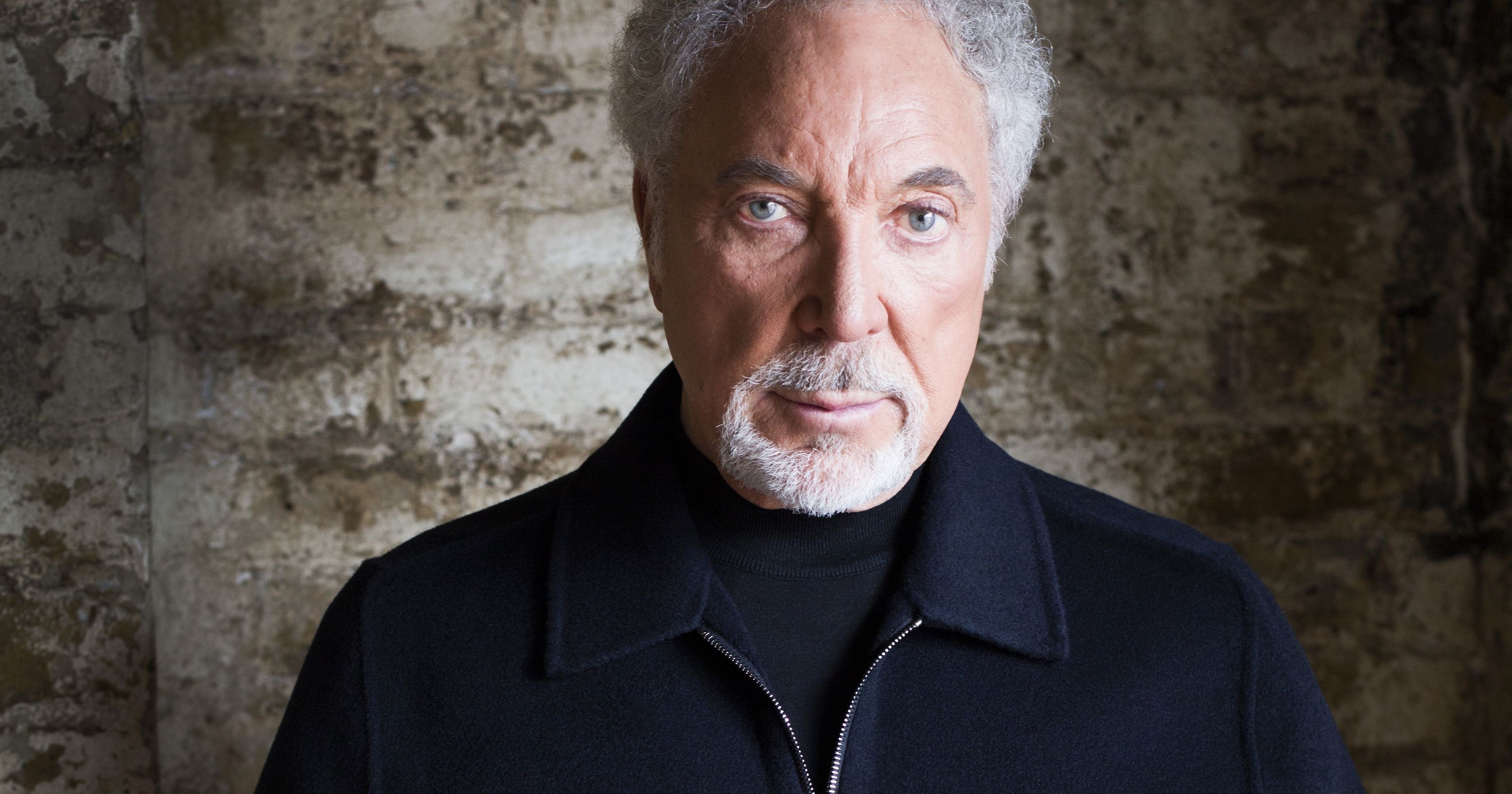 Tom Jones, Legendary singer, Celeb wallpapers, Iconic performer, 3200x1680 HD Desktop