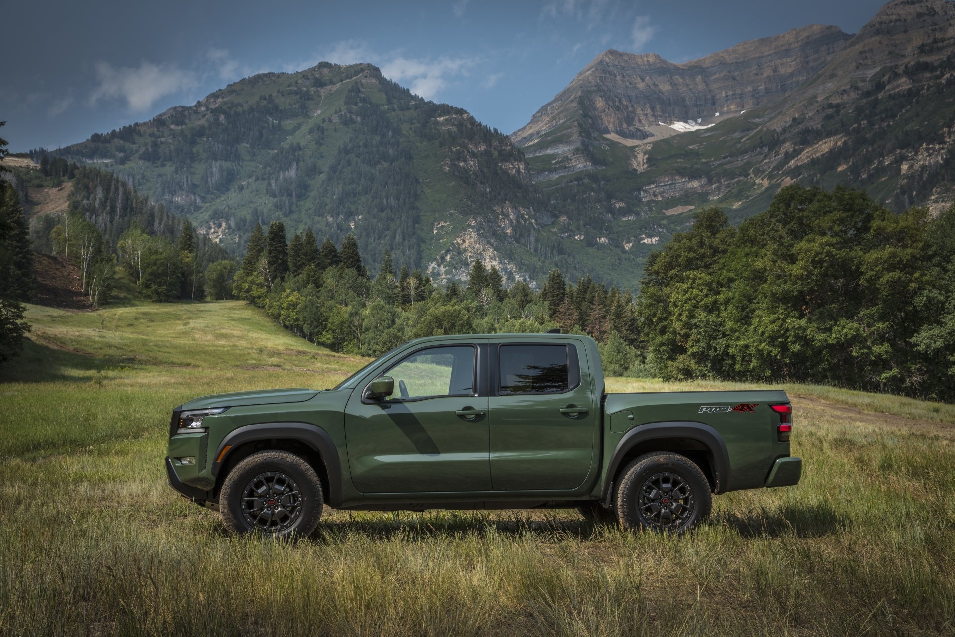 Nissan Frontier, Pro 4x crew cab, Off-road capabilities, Adventure-ready, 1920x1280 HD Desktop