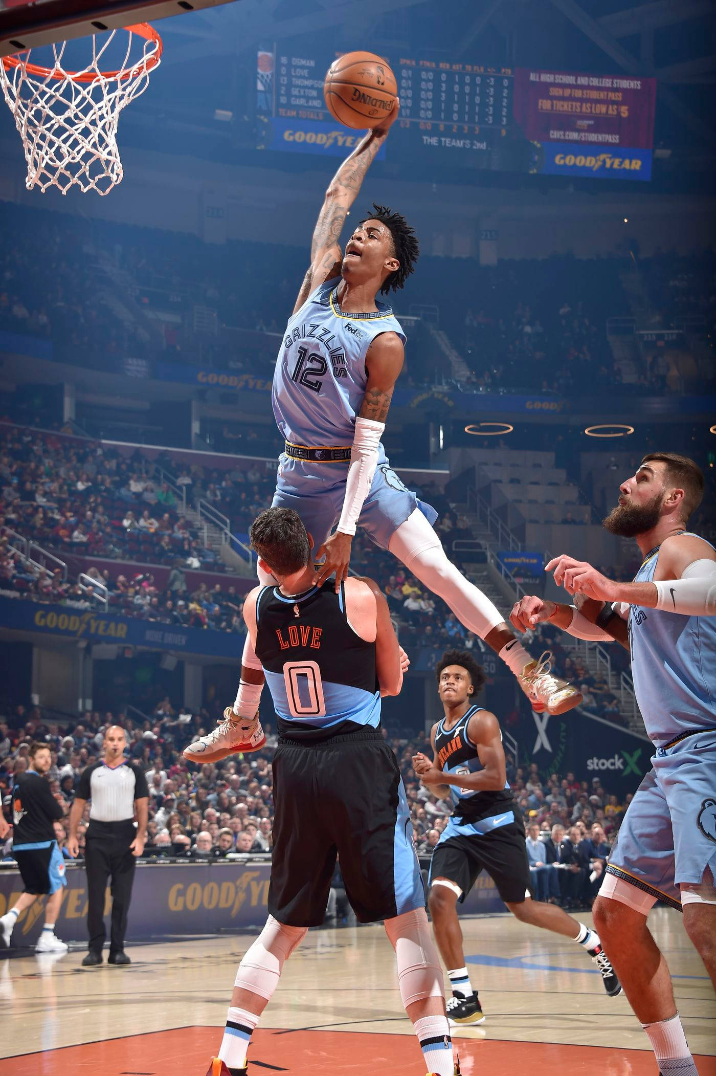 Ja Morant dunk, Kevin Love, Memphis Grizzlies uniform, HD Phone wallpaper