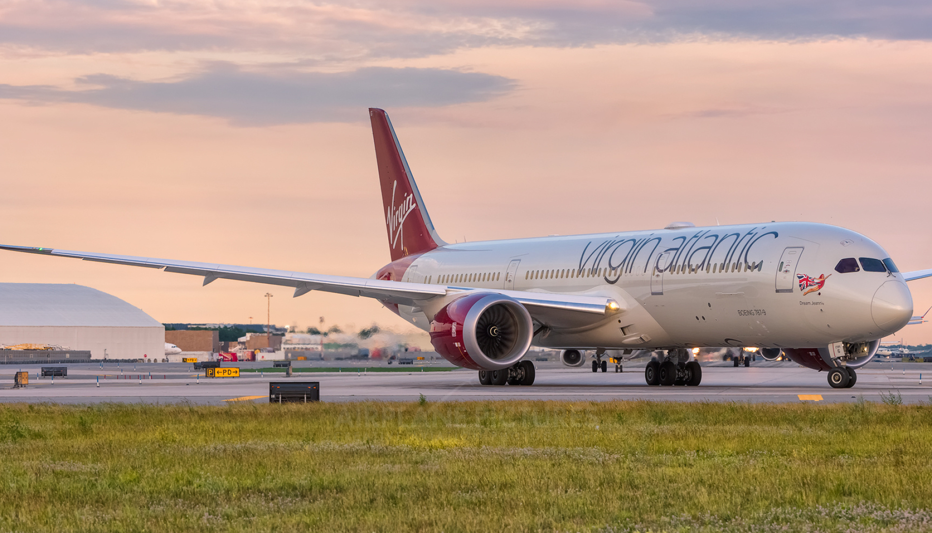 Virgin Atlantic, Dreamliner aircraft, New York cityscape, Aviation photography, 1920x1100 HD Desktop