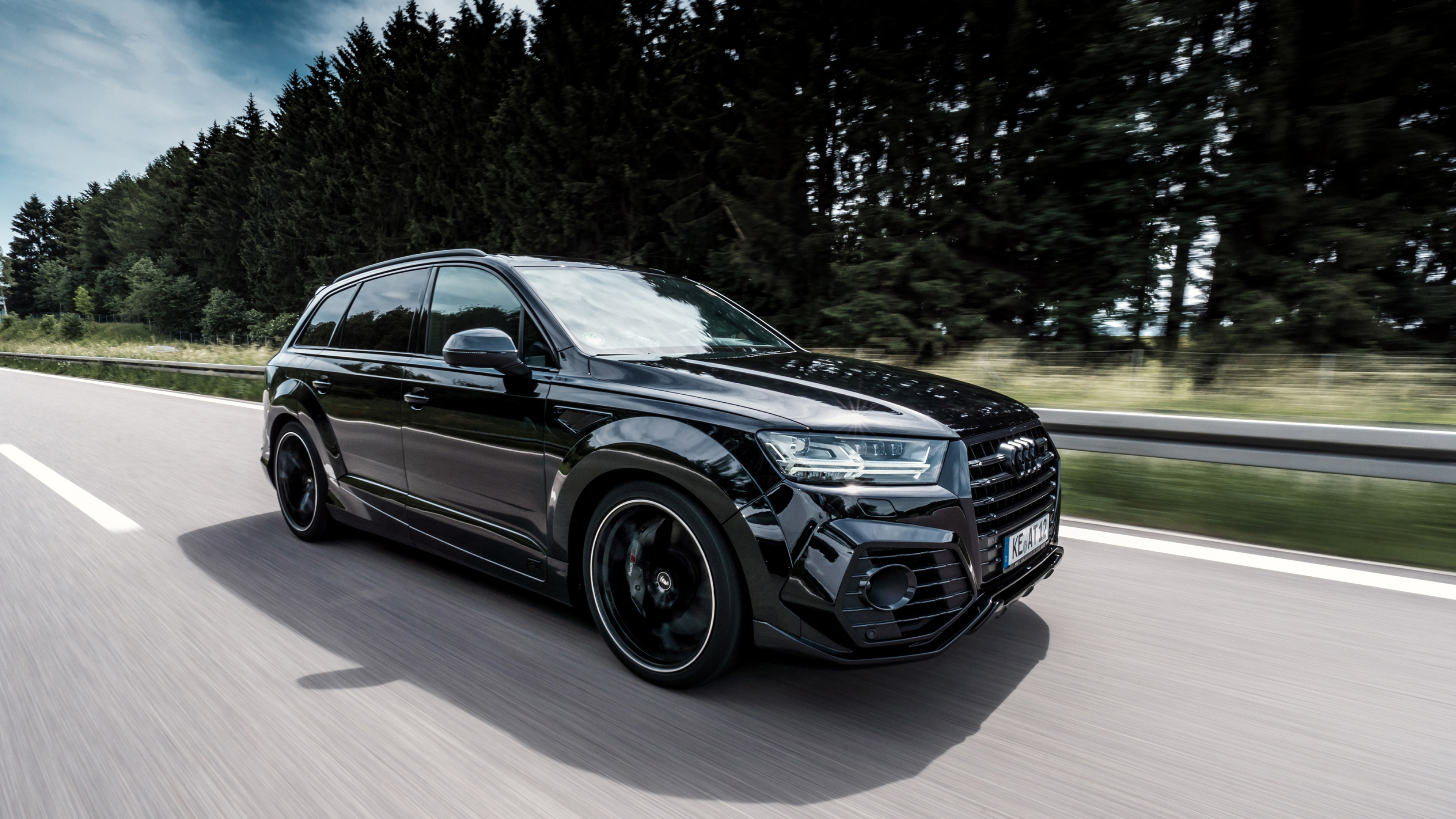 Audi Q7, Tuned performance, Aggressive stance, Custom modifications, 3840x2160 4K Desktop