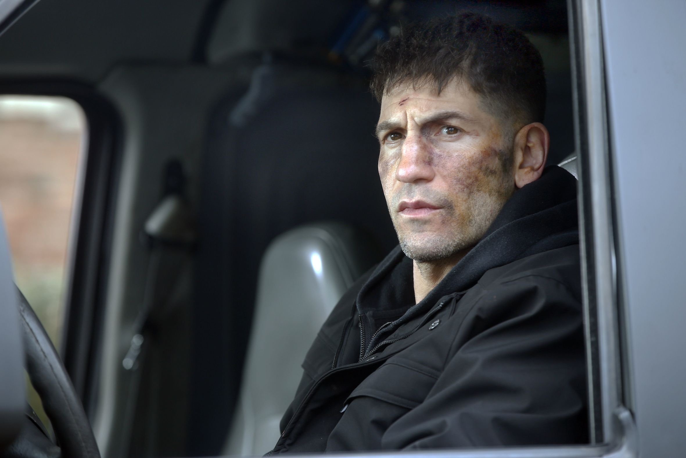 Jon Bernthal as Frank Castle, The Punisher television series, Bruised face inside van, HD Desktop wallpaper