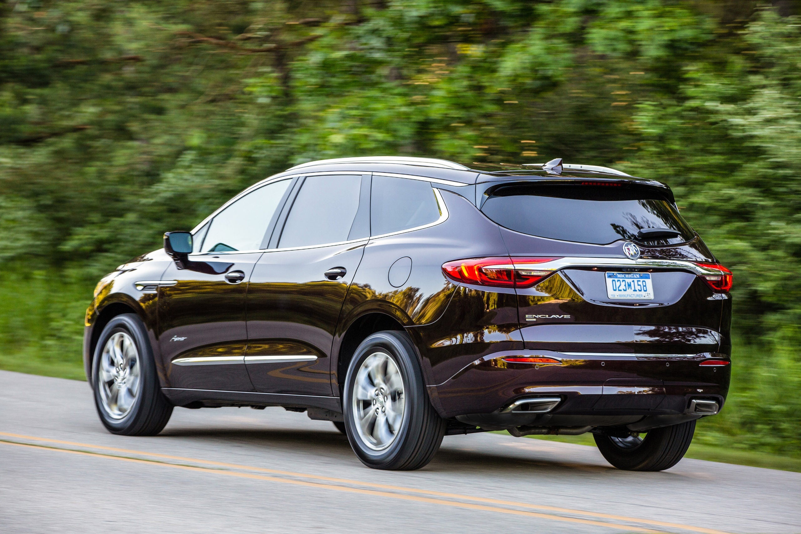 Buick Enclave, Unmatched versatility, Luxury crossover, Class-leading features, 2560x1710 HD Desktop