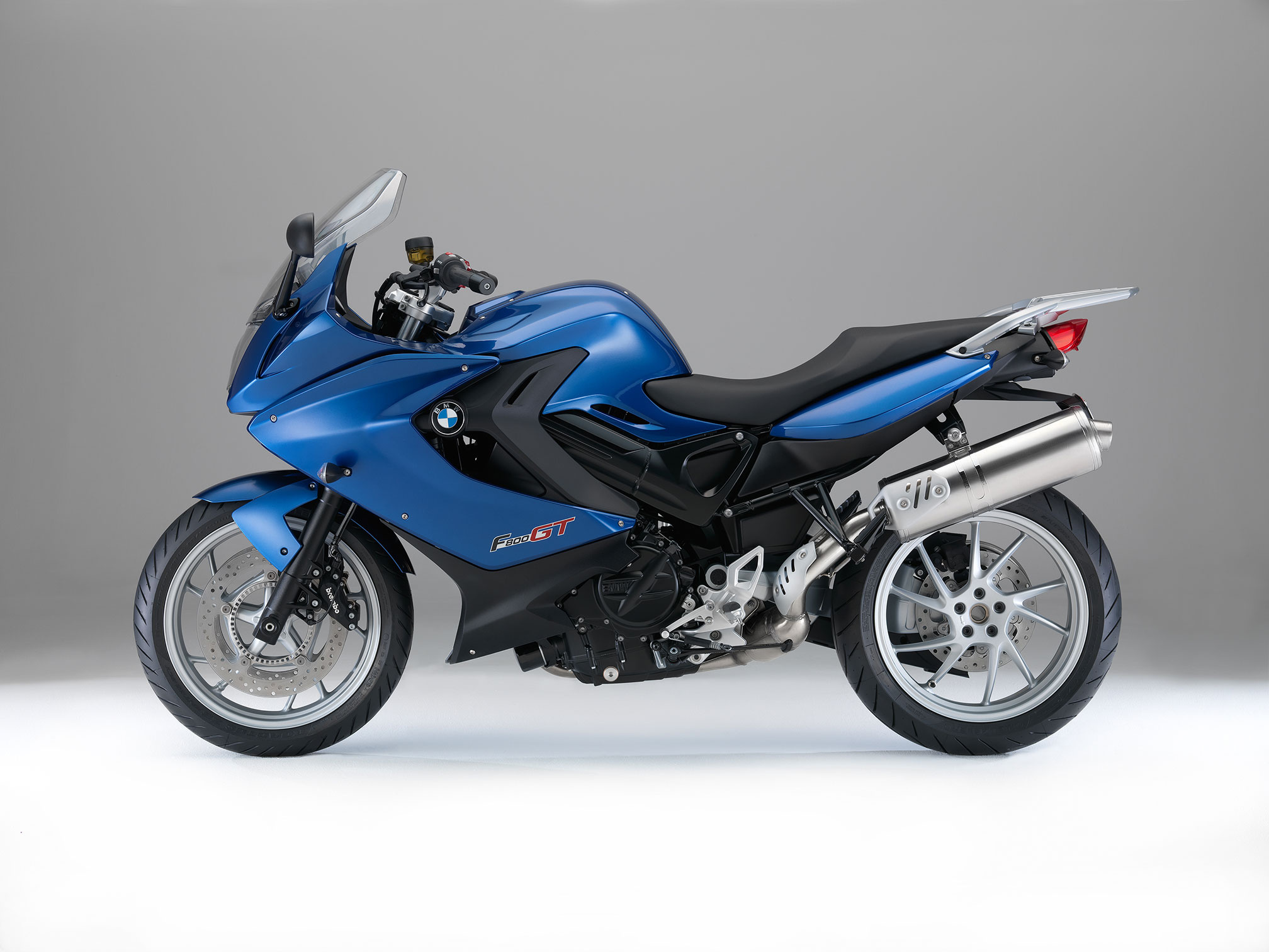 BMW F 800 GT, 2016 model, Motorcycle review, Road performance, 2020x1520 HD Desktop