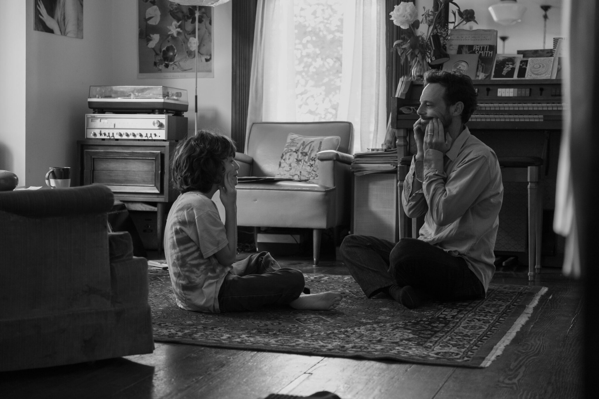 Scoot McNairy movies, Come on come on, Filmkritik & Bewertung, Engaging storytelling, 2050x1370 HD Desktop