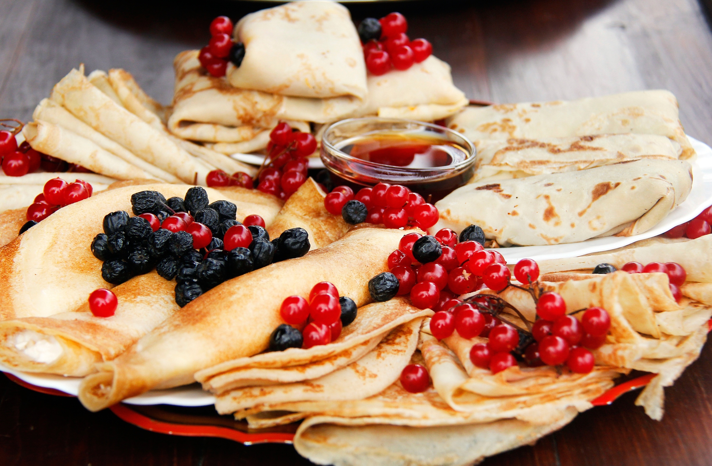 Berry crepe, Currants, Fruit wallpaper, 3000x1970 HD Desktop