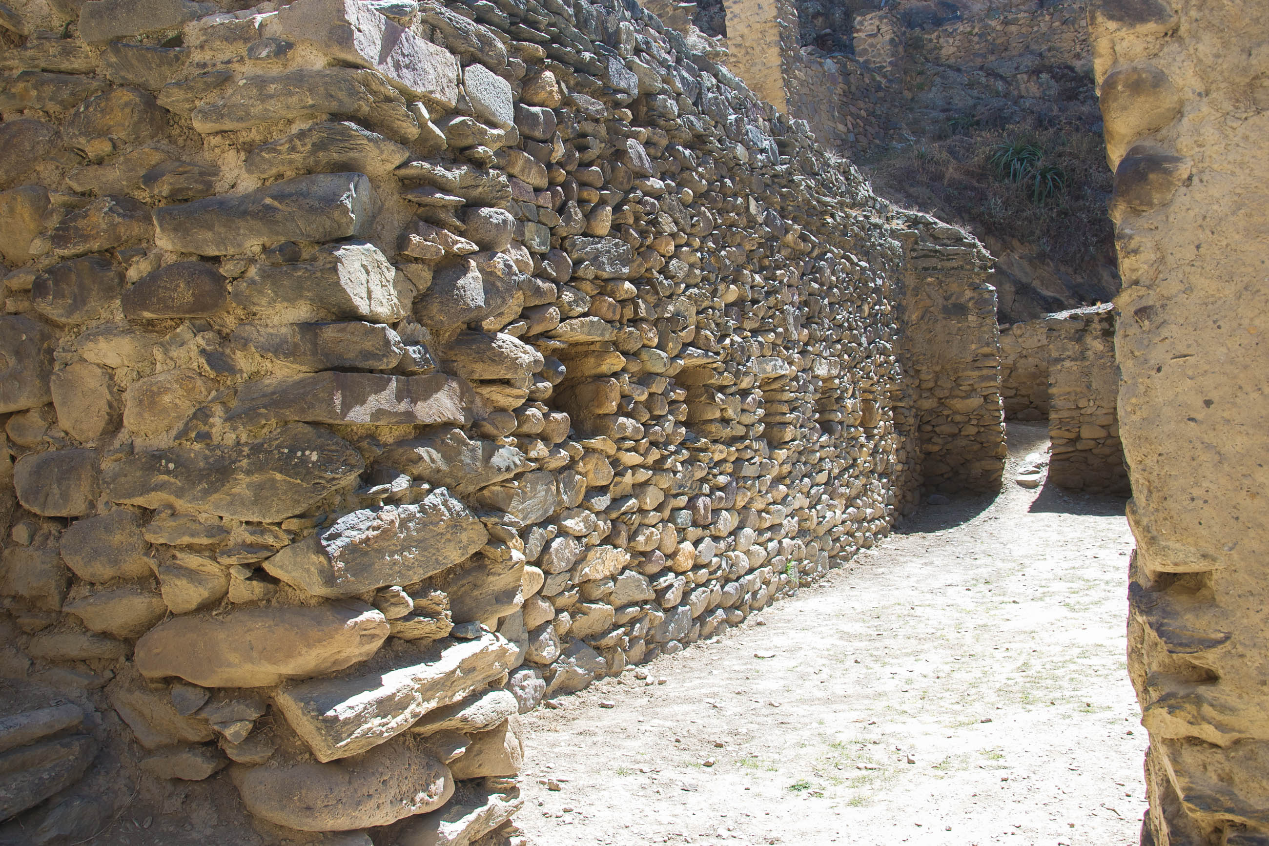 Ollantaytambo, Picturesque town, Authentic experience, Beautiful scenery, 2600x1740 HD Desktop