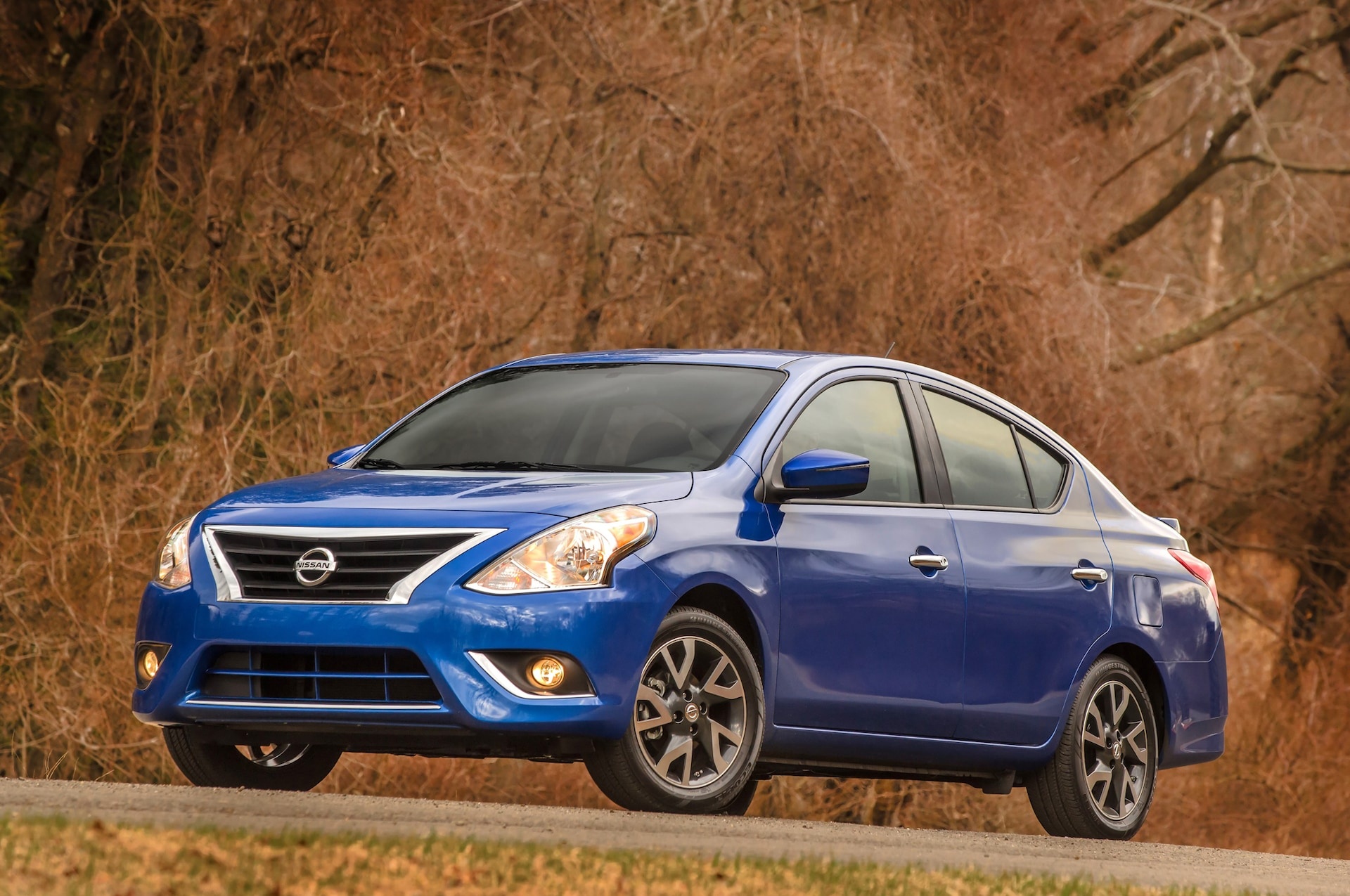 2016 Model, Nissan Versa Wallpaper, 1920x1280 HD Desktop