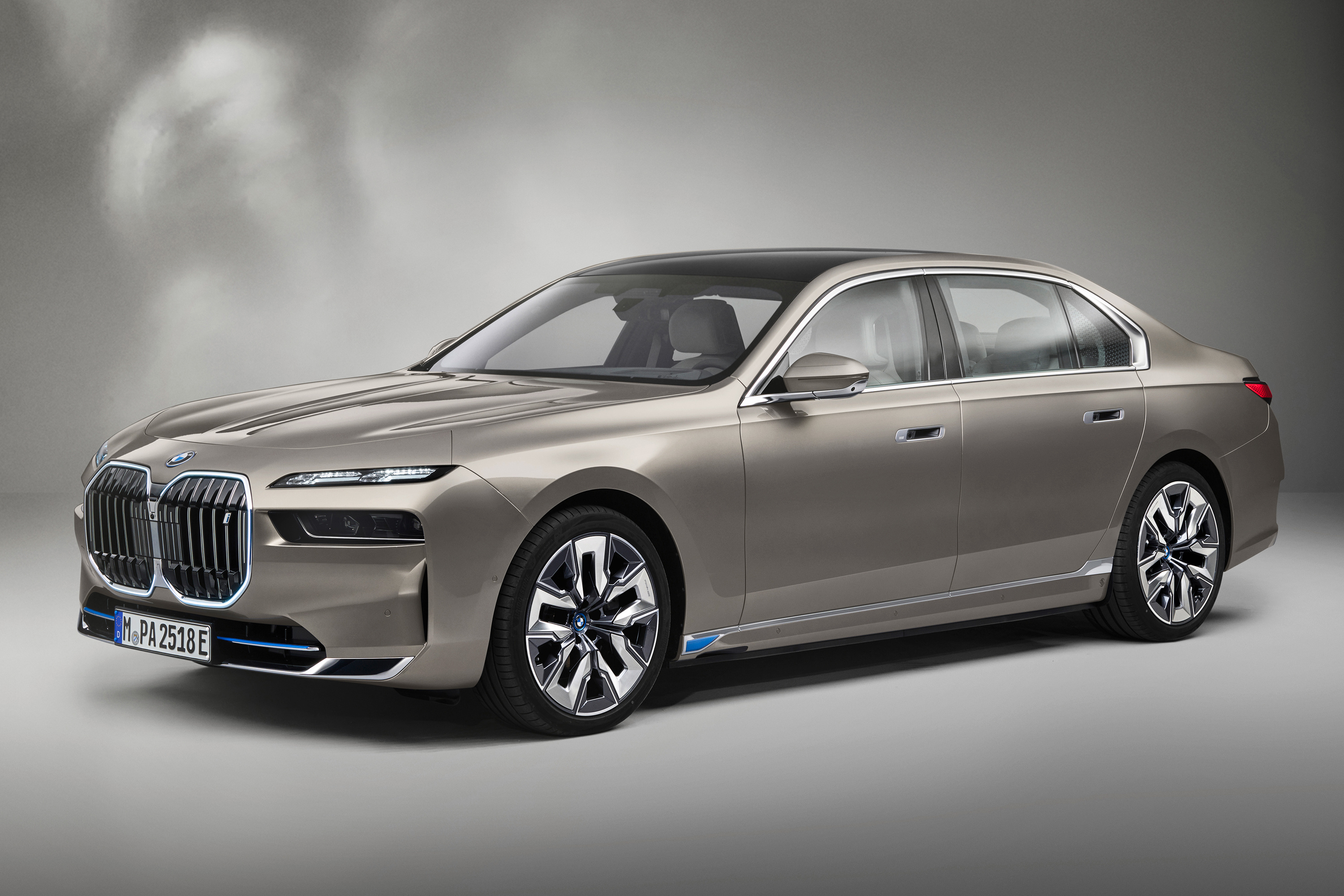 BMW 7 Series, 2023 Model, Rolls Royce Phantom, Luxury, Automotive, 3000x2000 HD Desktop