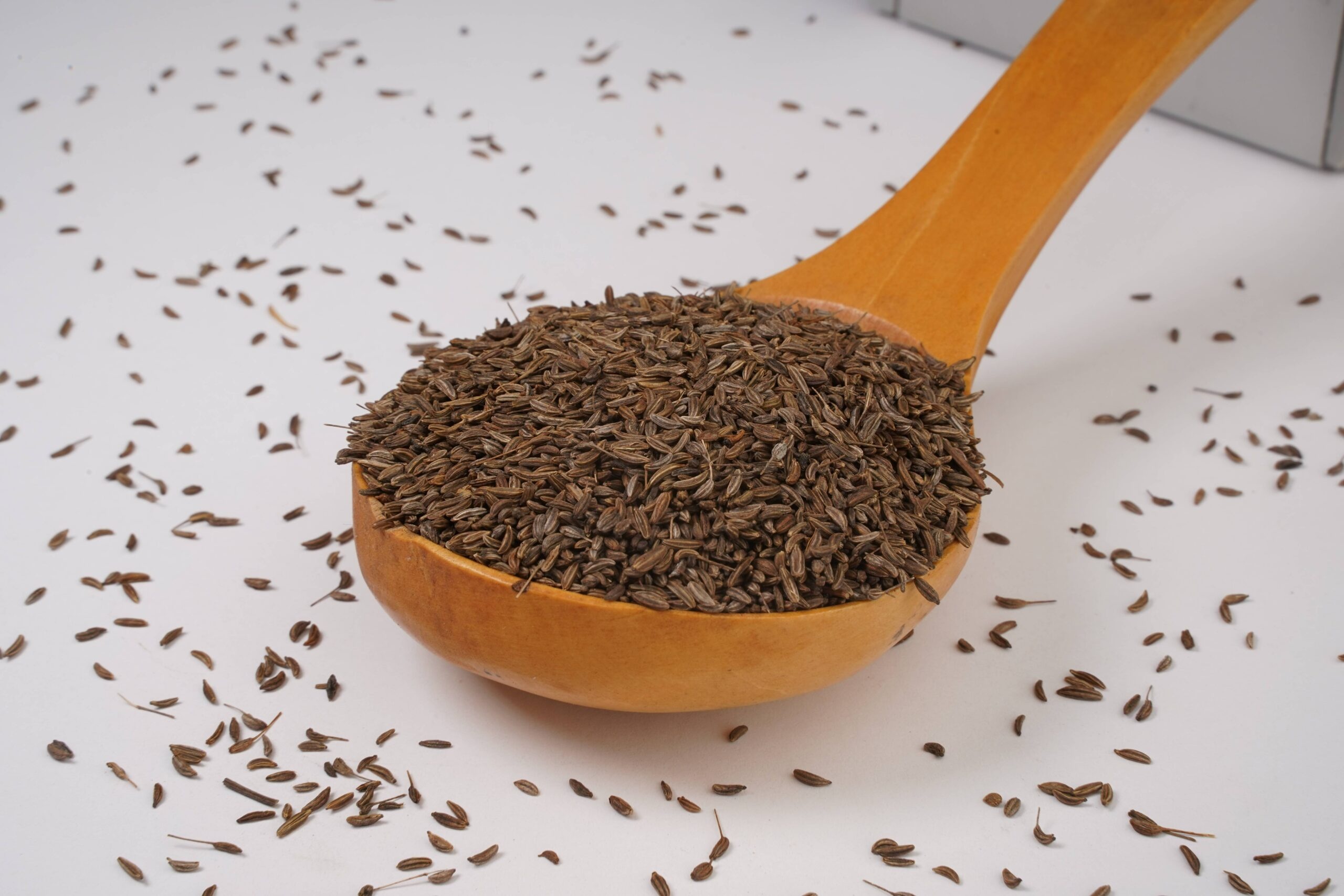 Caraway seed tea, Balkan herb, Caraway flavor, Aromatic spice, 2560x1710 HD Desktop