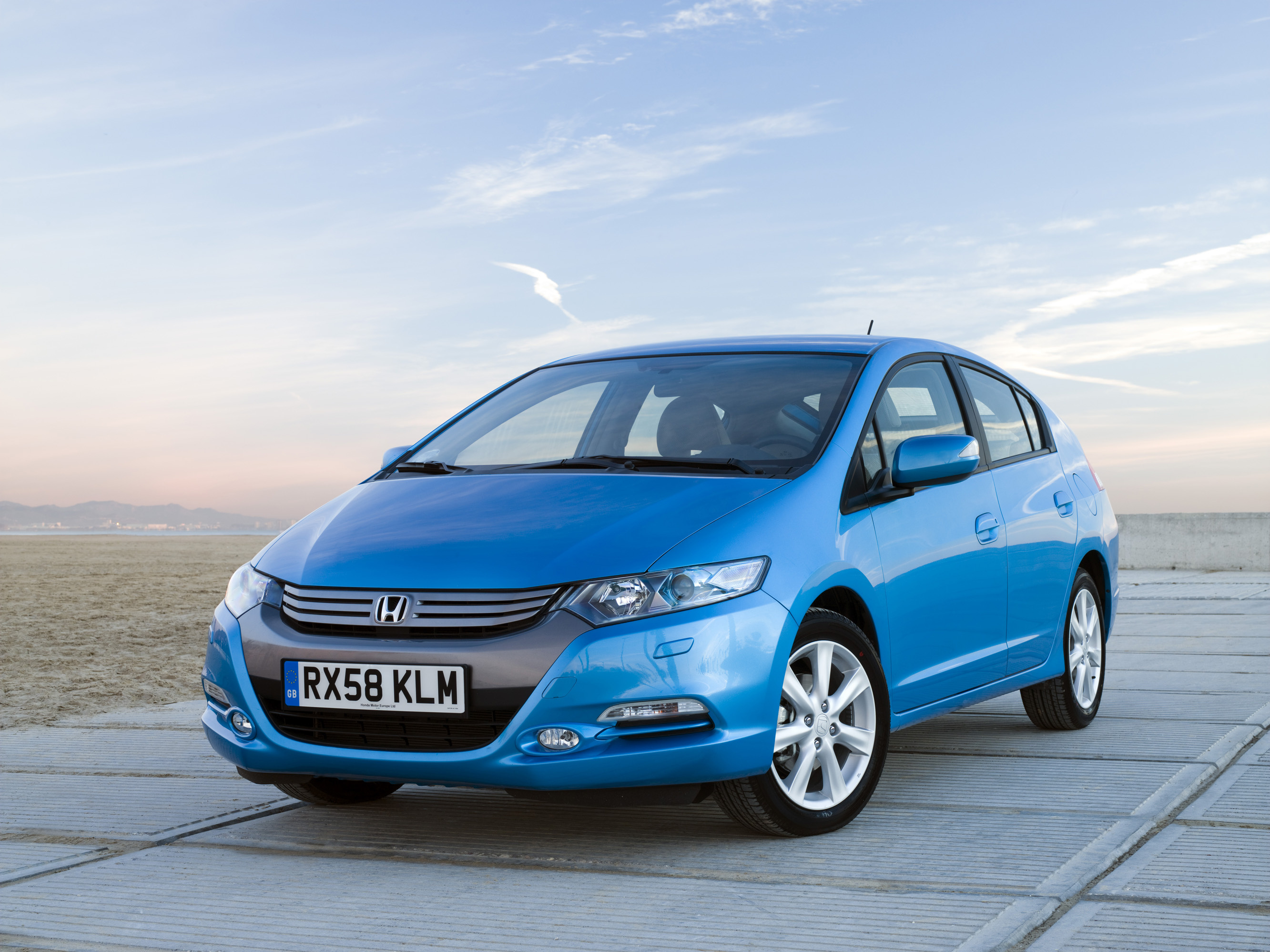 Hybrid Hatchback, Honda Insight Wallpaper, 2670x2000 HD Desktop
