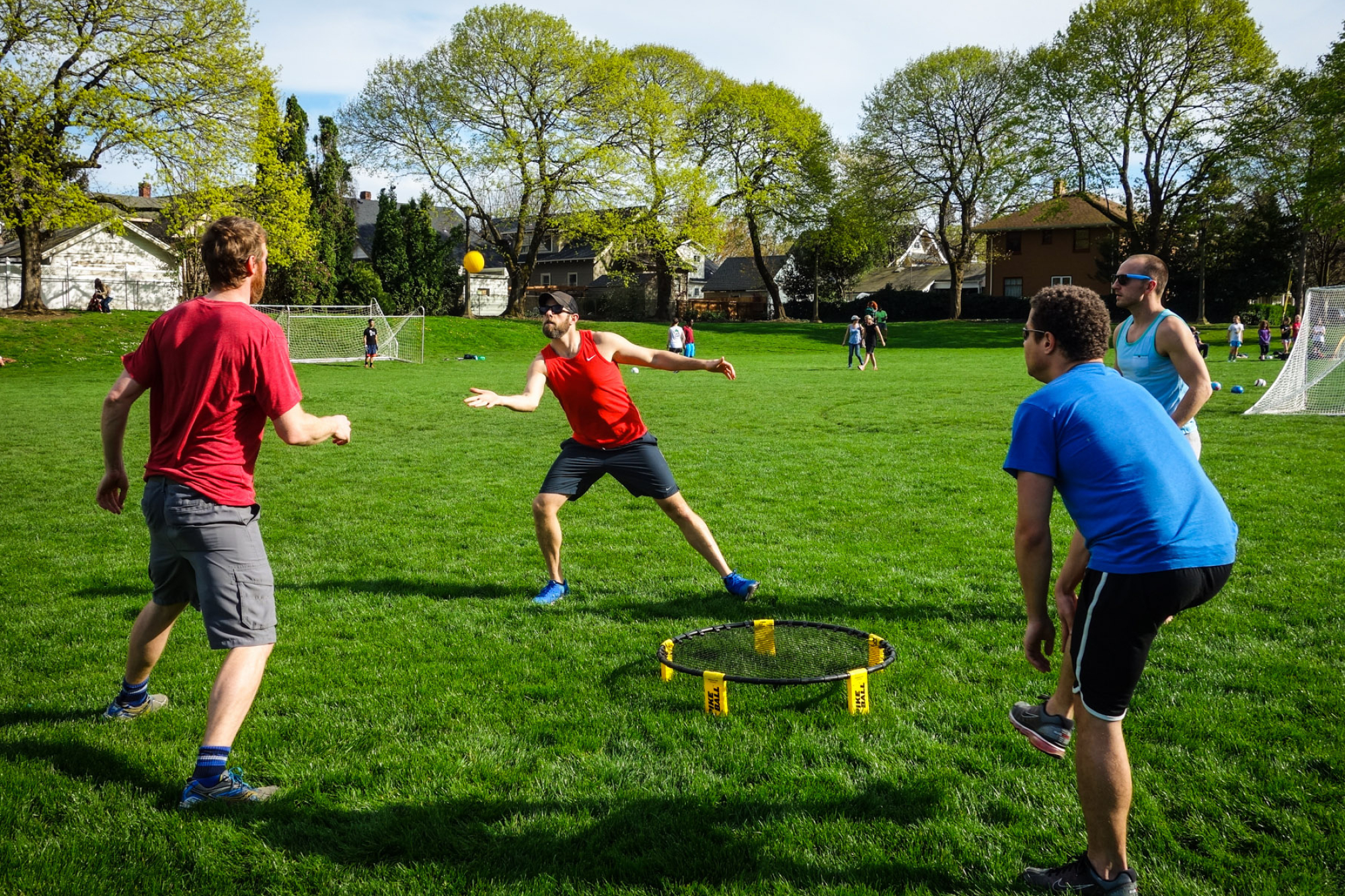 Spikeball review, Spoiler alert, Awesome game, Cleverhiker, 2000x1340 HD Desktop