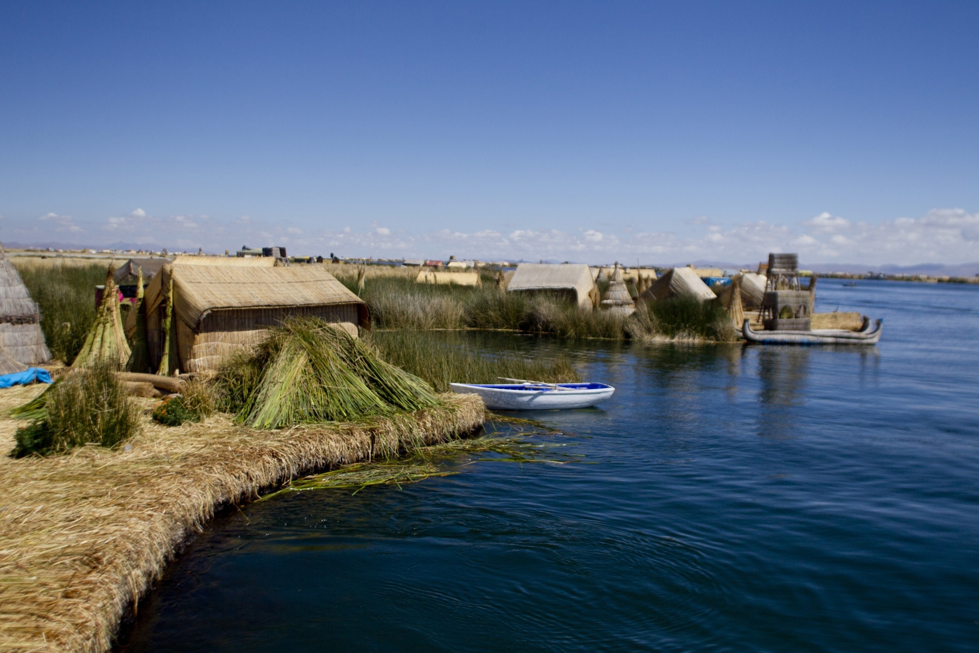 Peru travel, Southern explorations, Lake Titicaca, Unforgettable journey, 2000x1340 HD Desktop