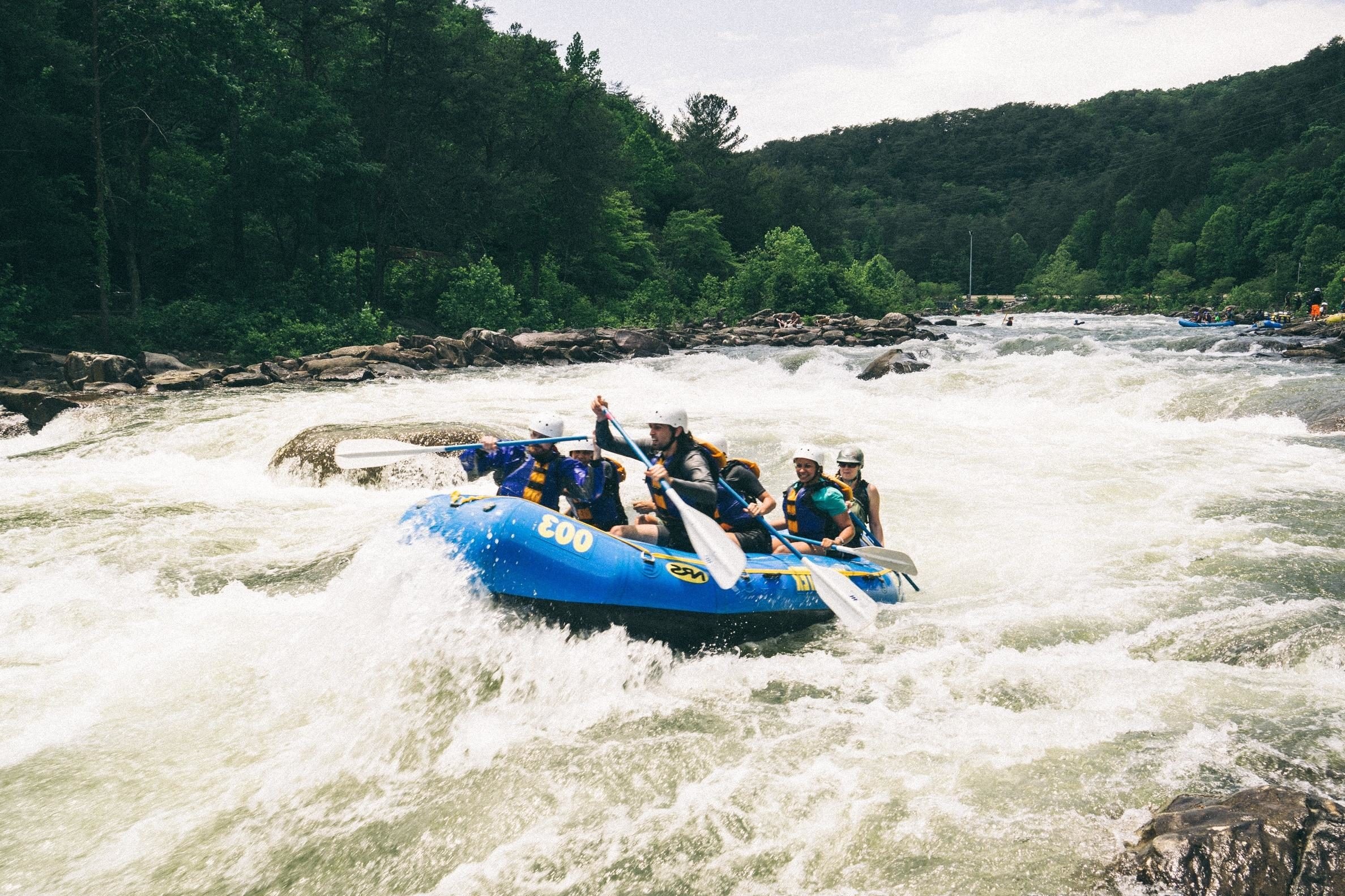 Wasser rafting schwimmer, Boot sport abenteuer, Gefahr erholung, Extreme sport, 2380x1590 HD Desktop