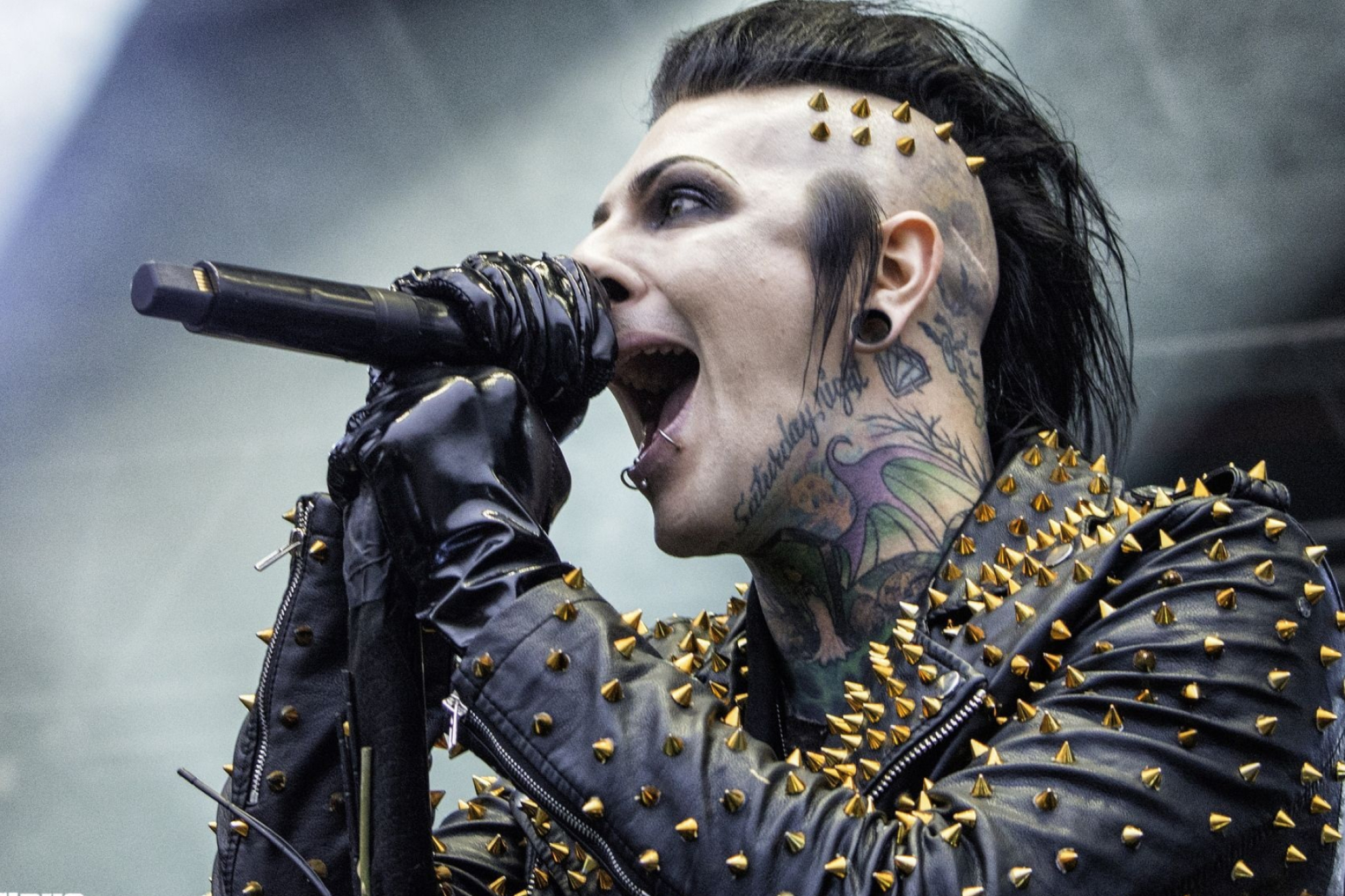 Motionless in White, Rock on the Range 2017, Chris Motionless, 2050x1370 HD Desktop