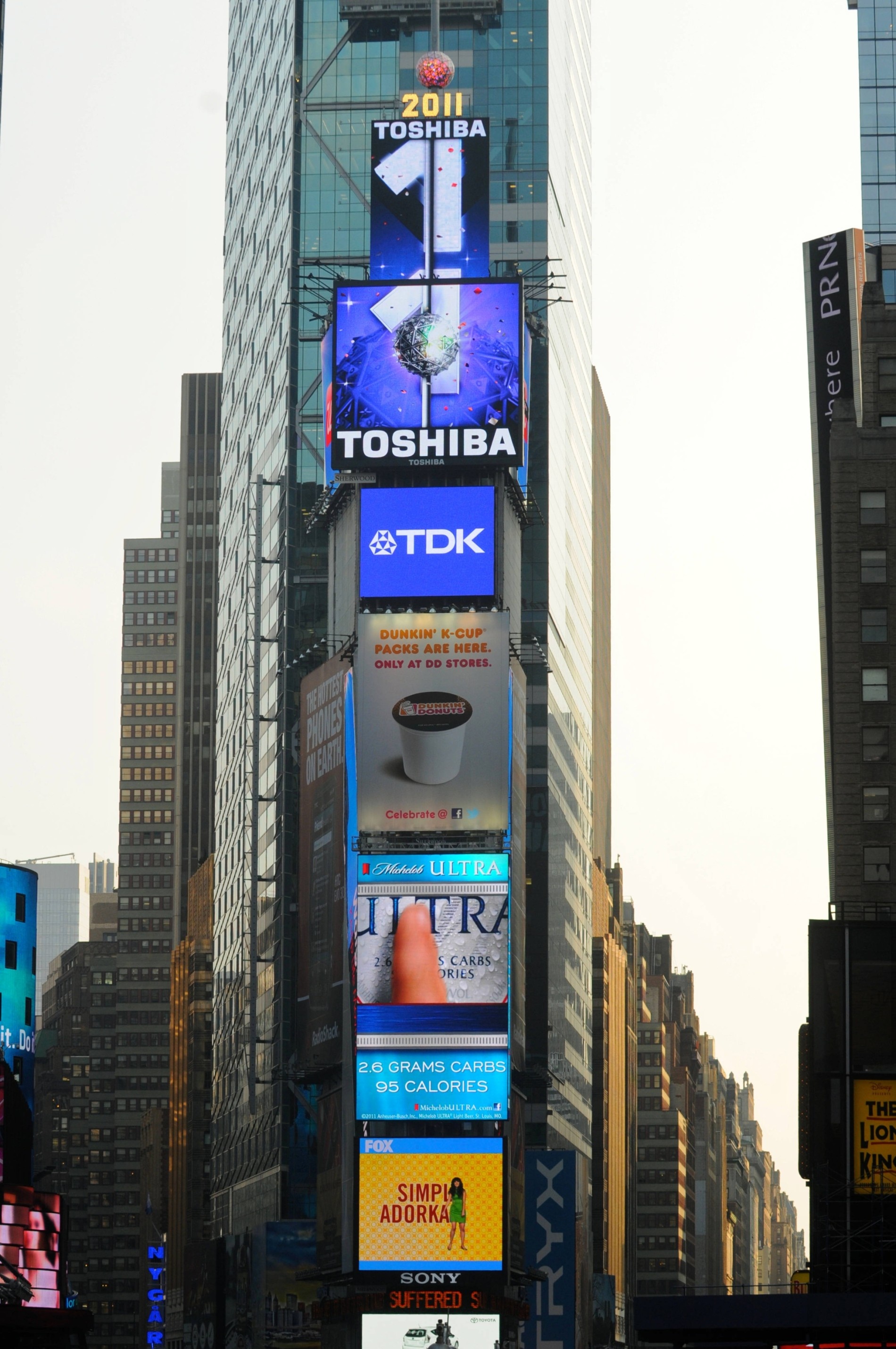 Times Square, New York City, Skyscrapers, Wolkenkratzer architecture, 1900x2870 HD Phone