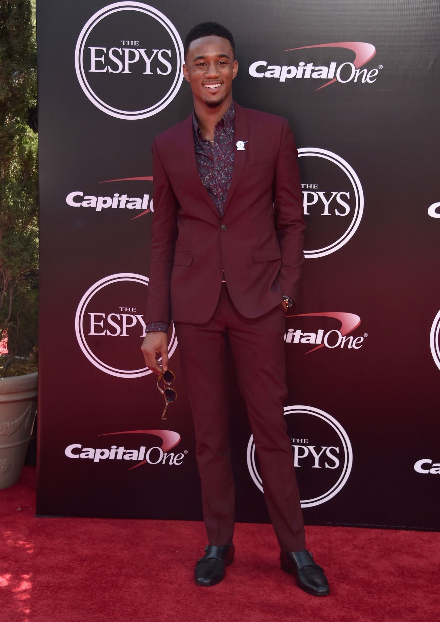 Jessie T. Usher, ESPYs red carpet, Best dressed, Jessie Usher fashion, 1530x2170 HD Phone