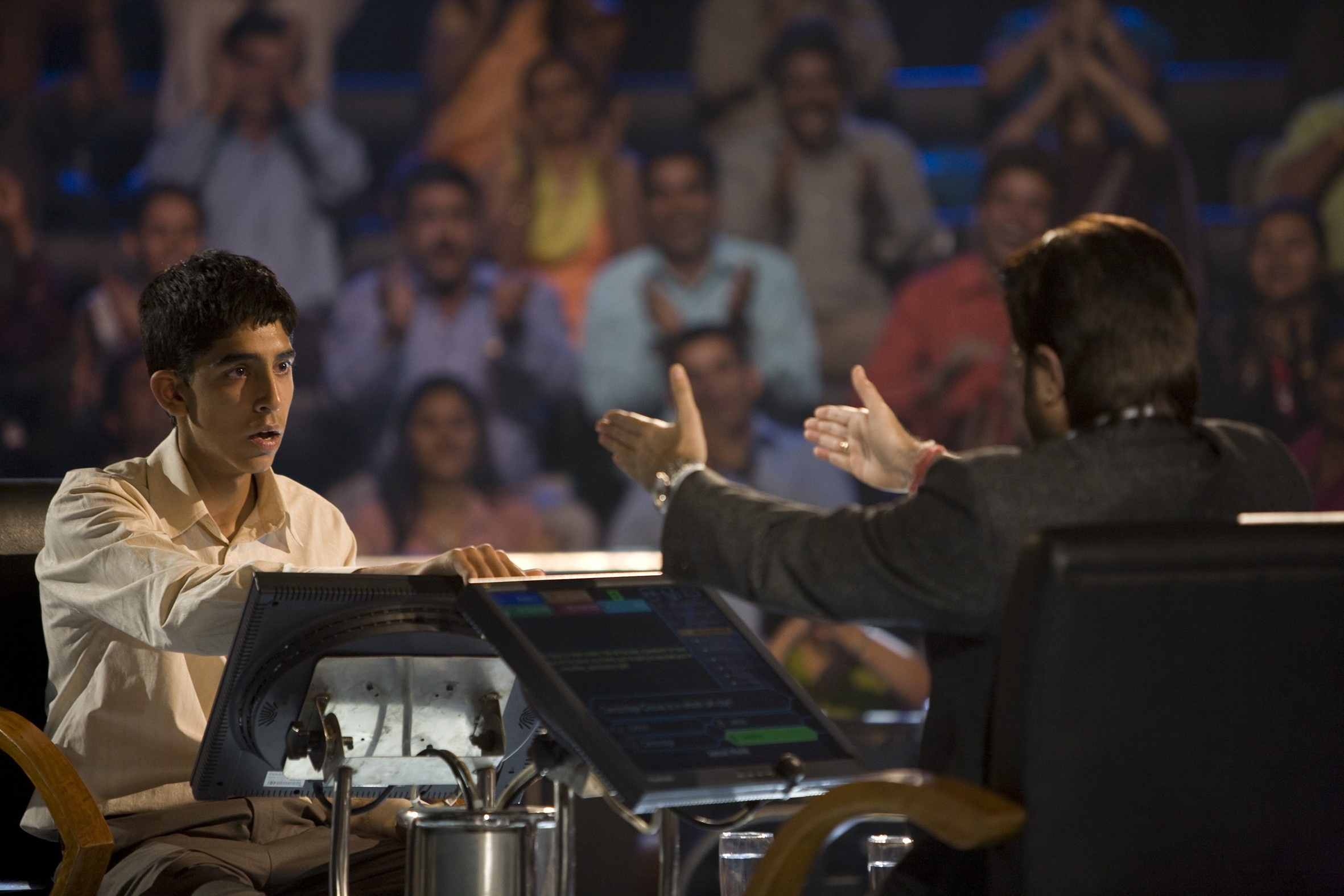 Slumdog Millionaire, Online film streaming, Gripping thriller, Watch now, 2370x1580 HD Desktop