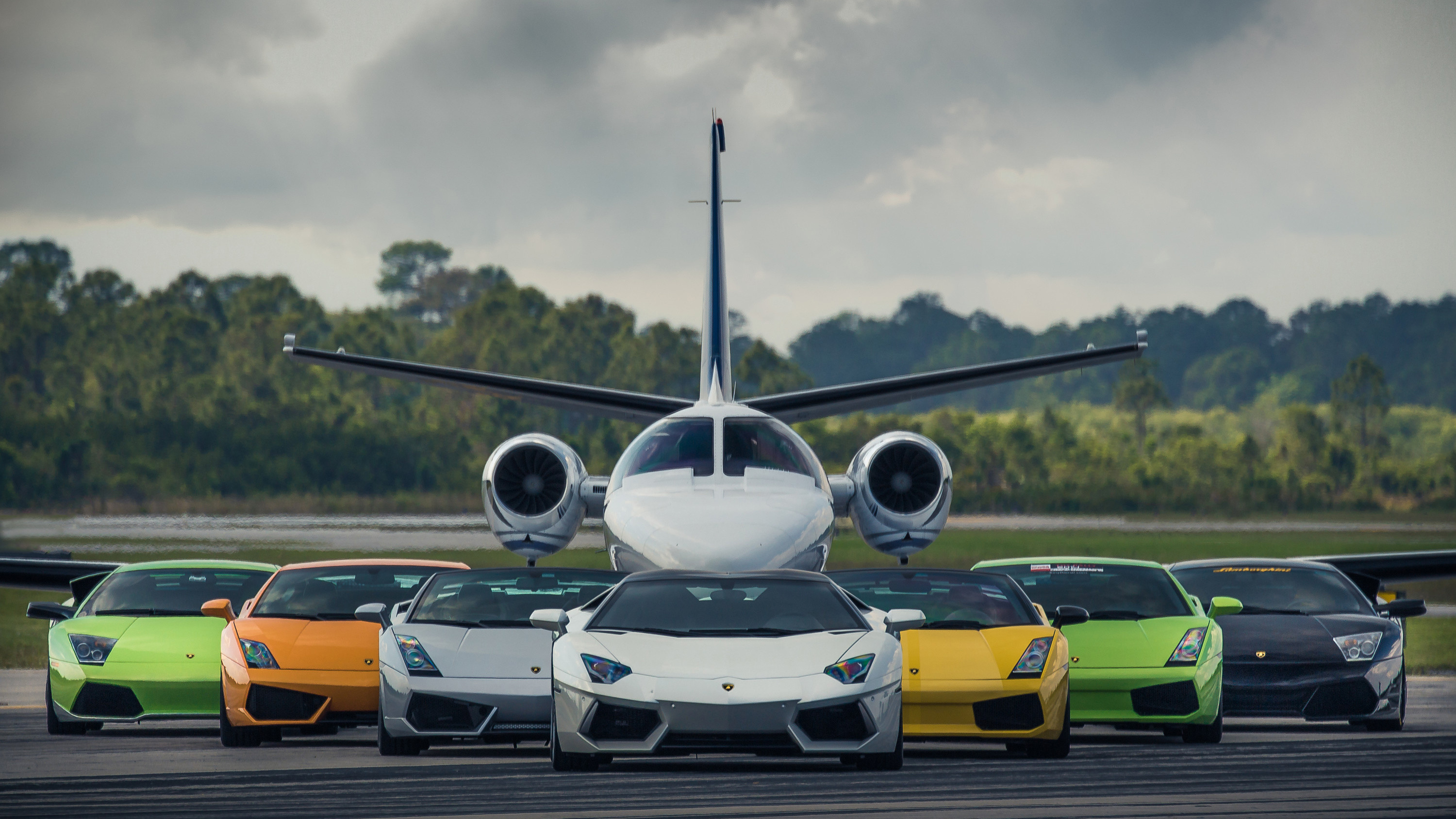 Lamborghini Aventador LP700-4, Private business jet, Lamborghini Gallardo LP560-4, Lamborghini Murcielago, Airport runway lineup, HD Desktop wallpaper