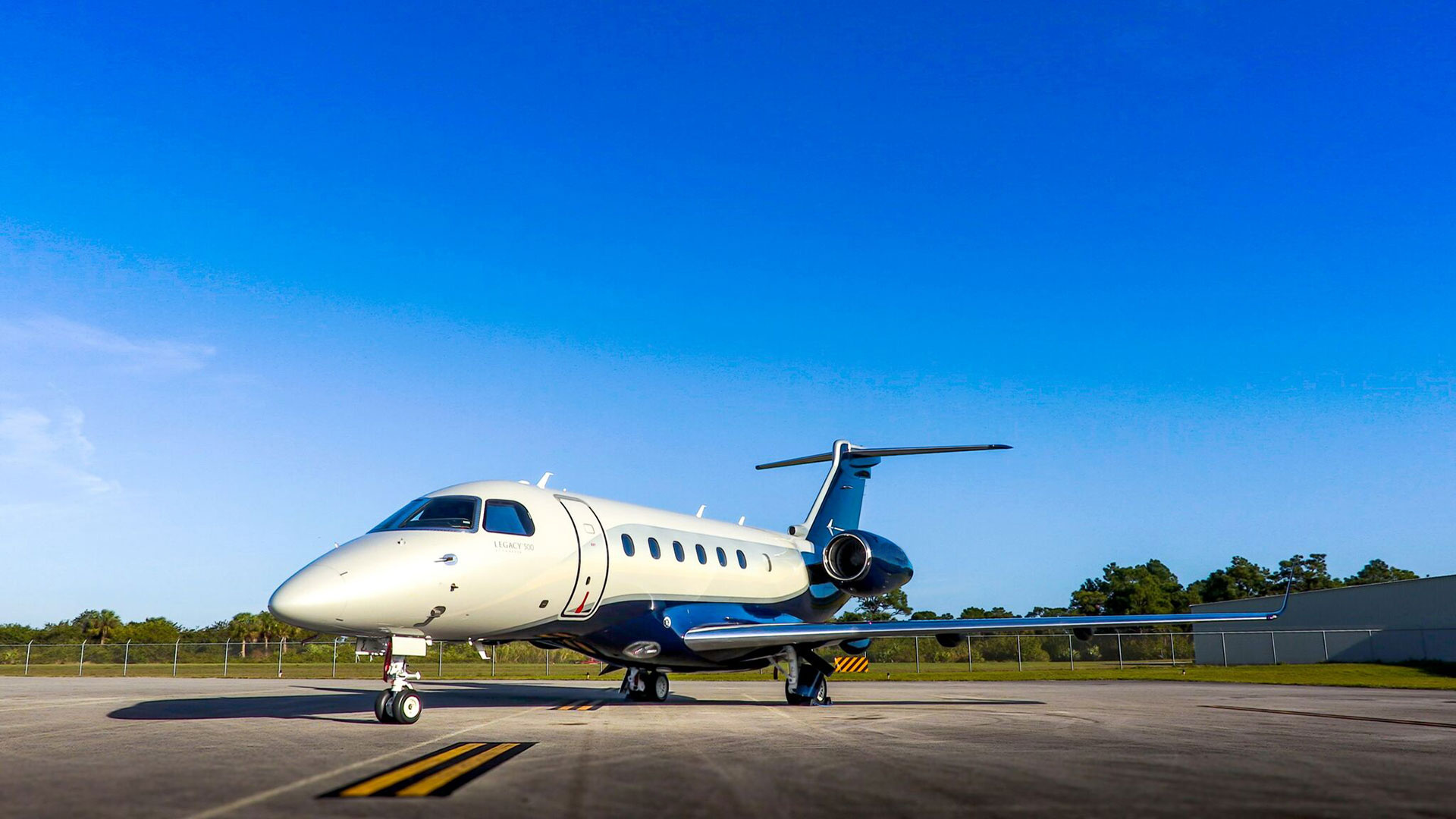 Charter Embraer Legacy 500, Private jet charter, Stock exchange, 1920x1080 Full HD Desktop