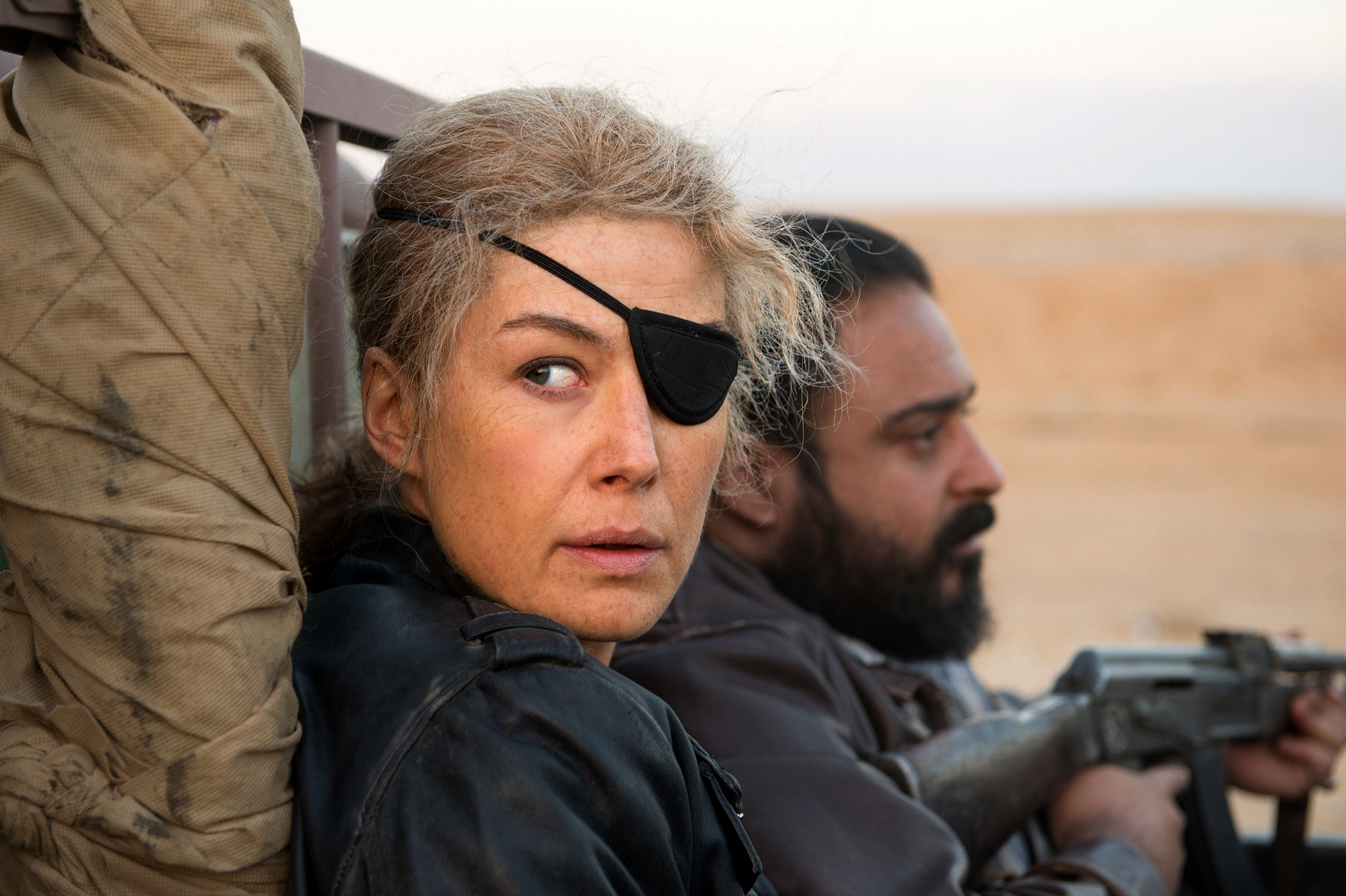 A Private War, Realistic war reporting, Journalistic integrity, Emotional journey, 2410x1610 HD Desktop