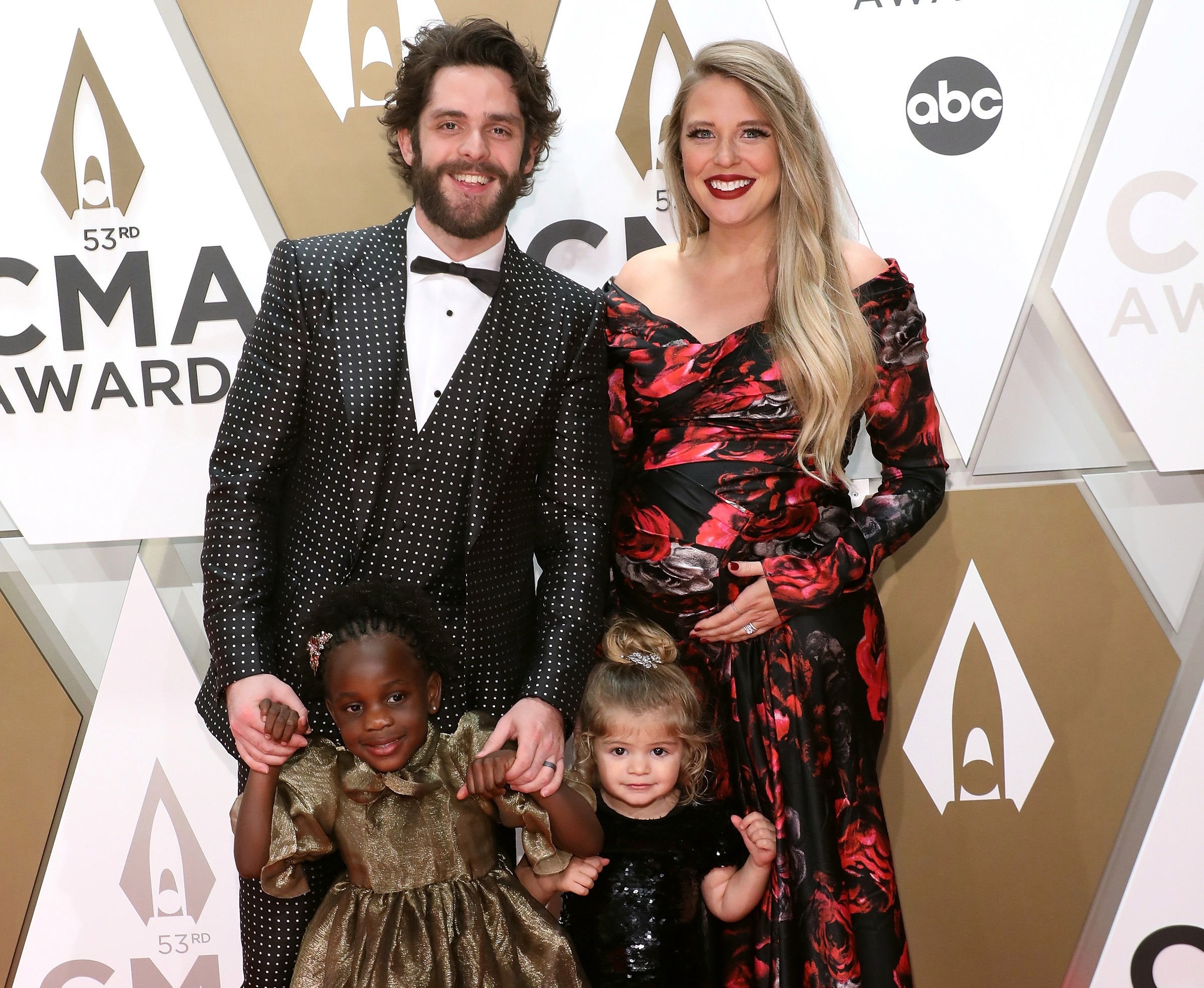 Thomas Rhett, Lauren Akins, Baby due date, Celebrity news, 2400x1970 HD Desktop