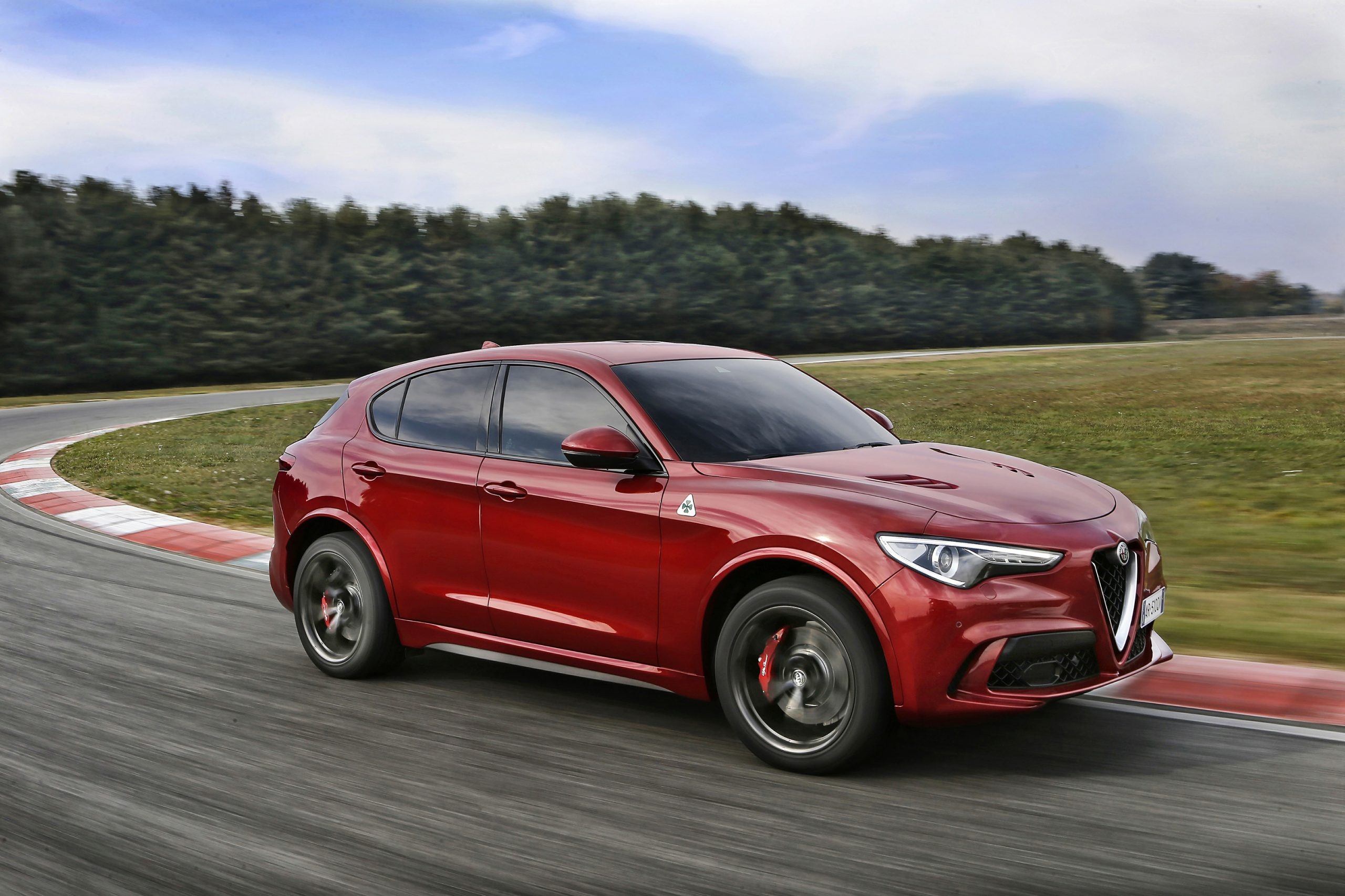 2018 Model, Alfa Romeo Stelvio Wallpaper, 2560x1710 HD Desktop