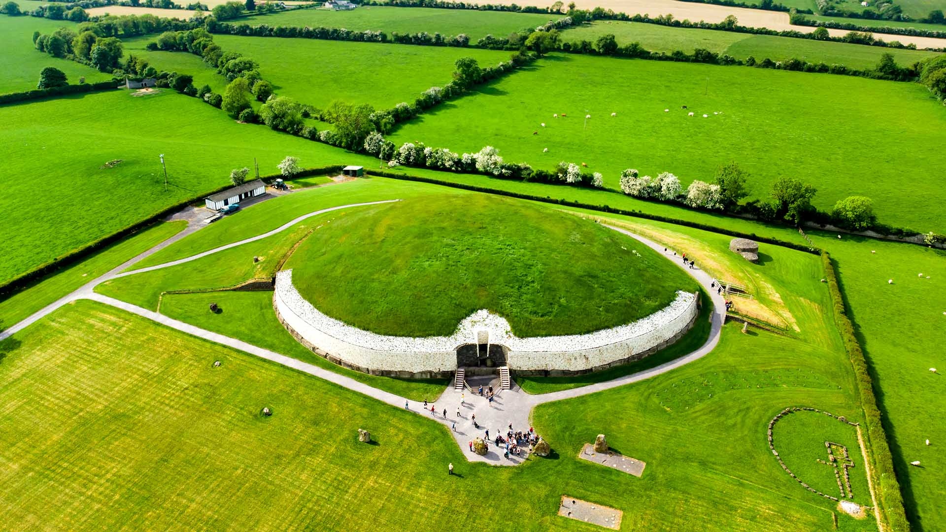 Newgrange, Travel guide, Map of Nordic visitor, Unique experience, 1920x1080 Full HD Desktop