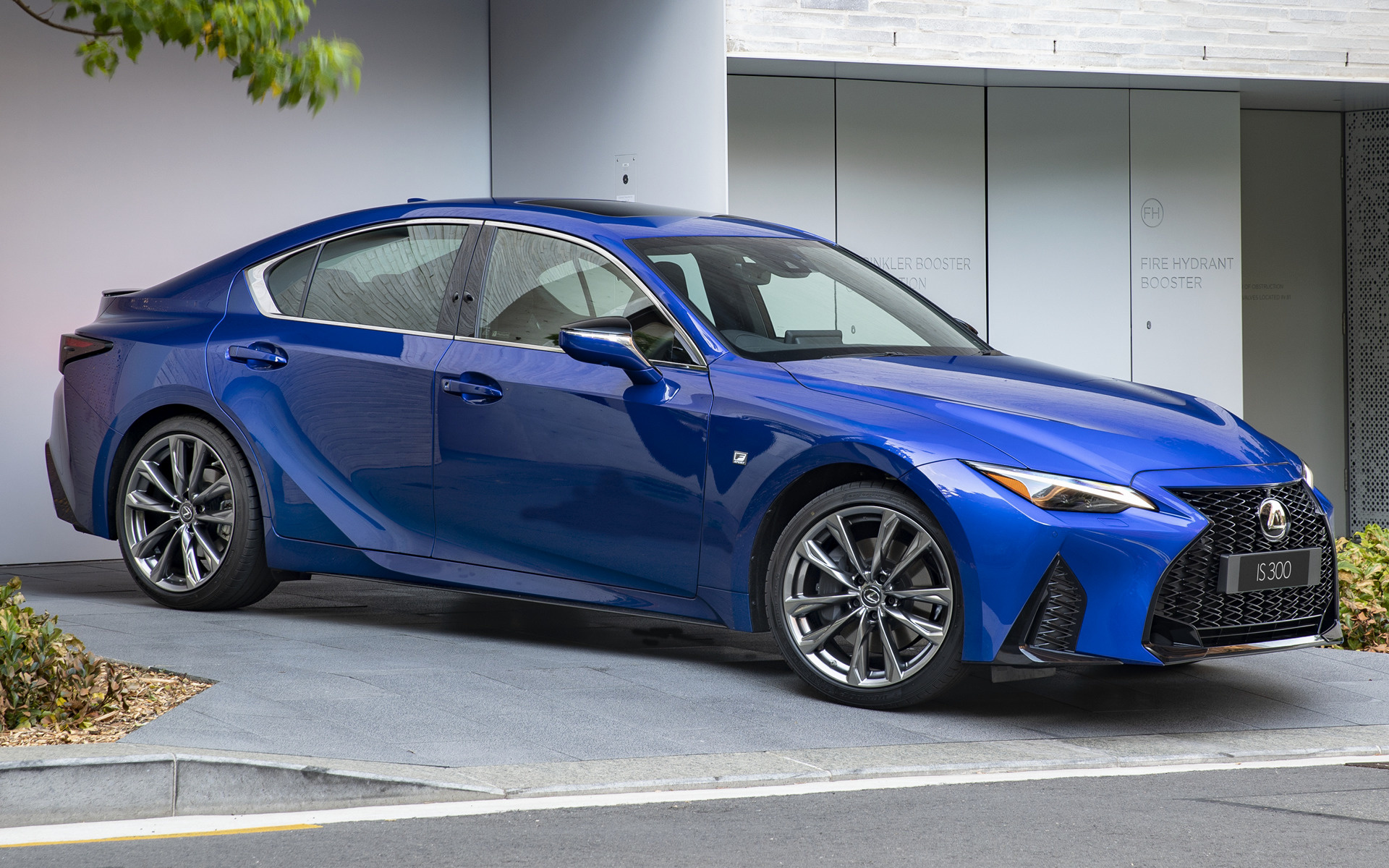 Lexus IS, Powerful performance, Luxury craftsmanship, Dynamic styling, 1920x1200 HD Desktop