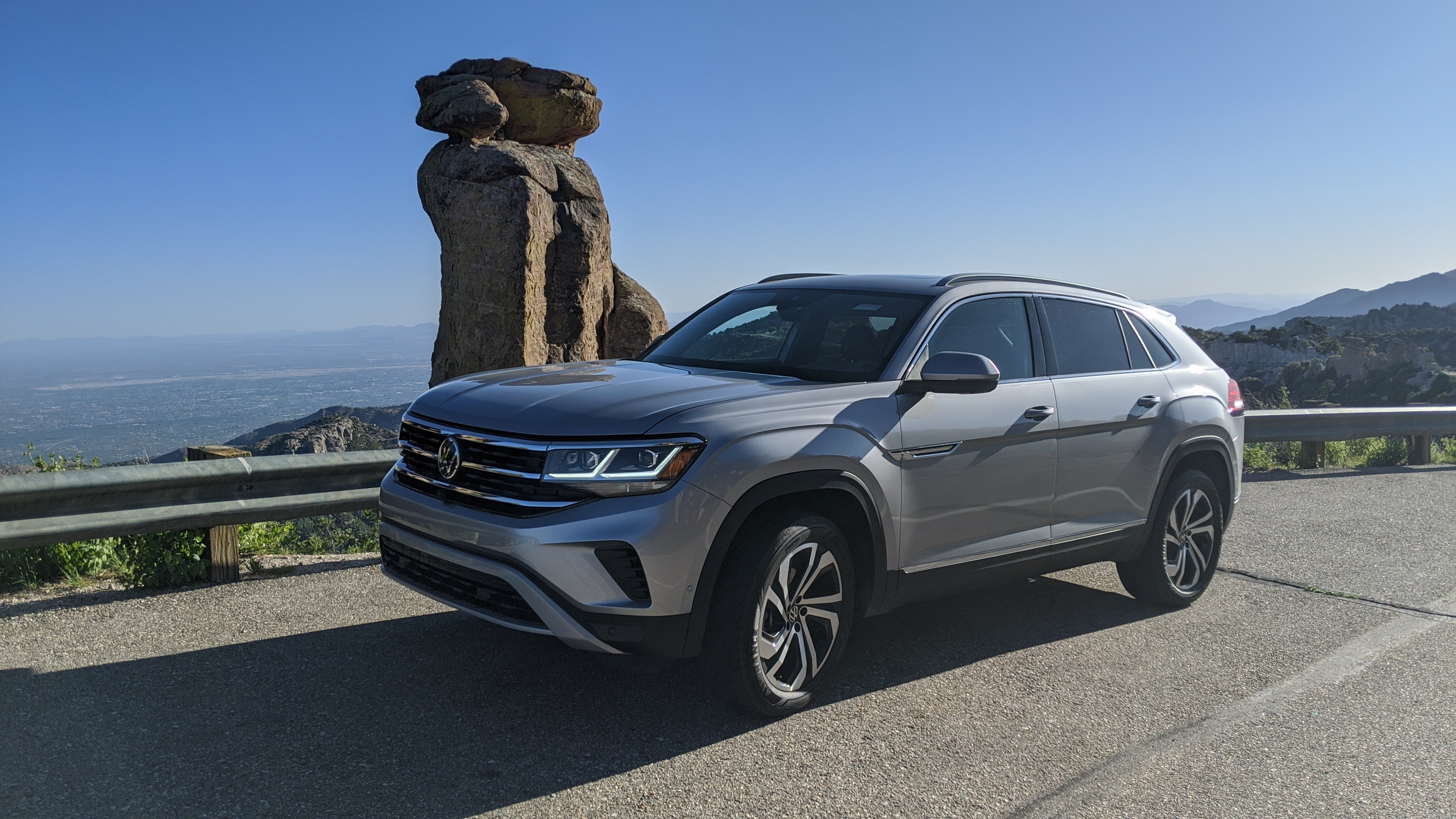 Volkswagen Atlas, Station Bird Spikes, Kitty Hawk Folds Flyer, 3840x2160 4K Desktop