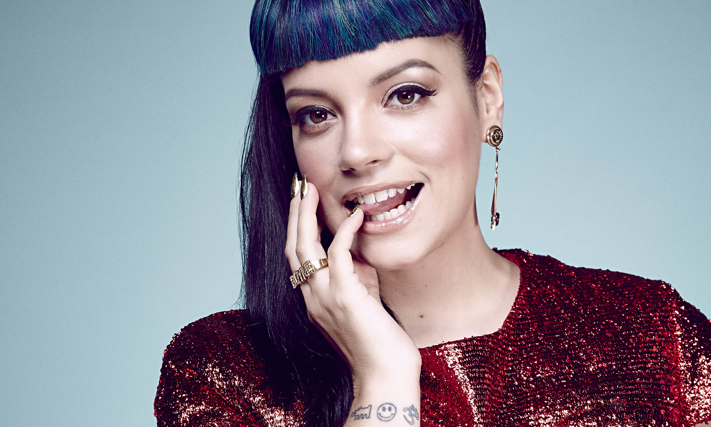 Lily Allen, Consuming heroin, Miley Cyrus, 2400x1440 HD Desktop
