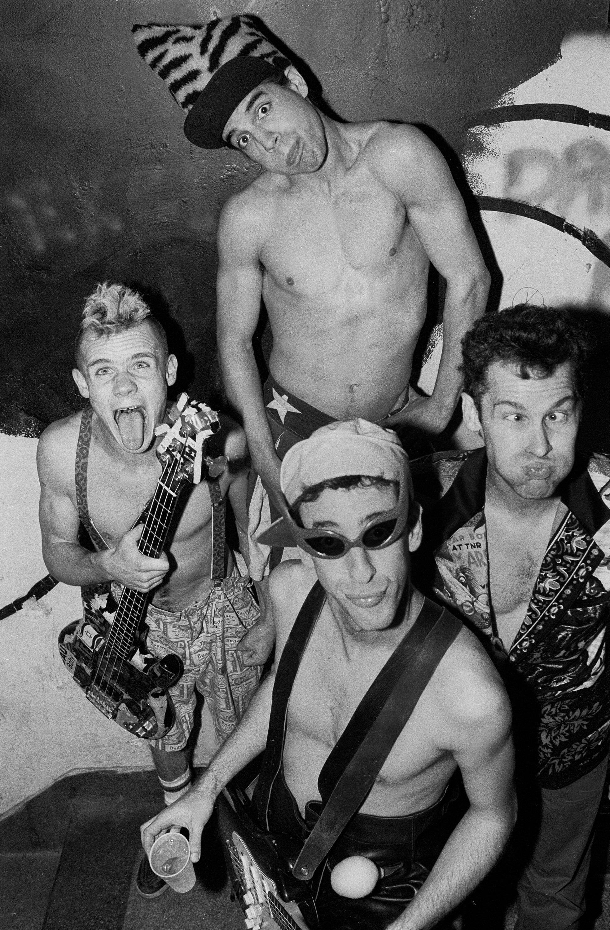 Red Hot Chili Peppers, Hillel Slovak, Cause of Death, Founding Member, 1970x3000 HD Phone