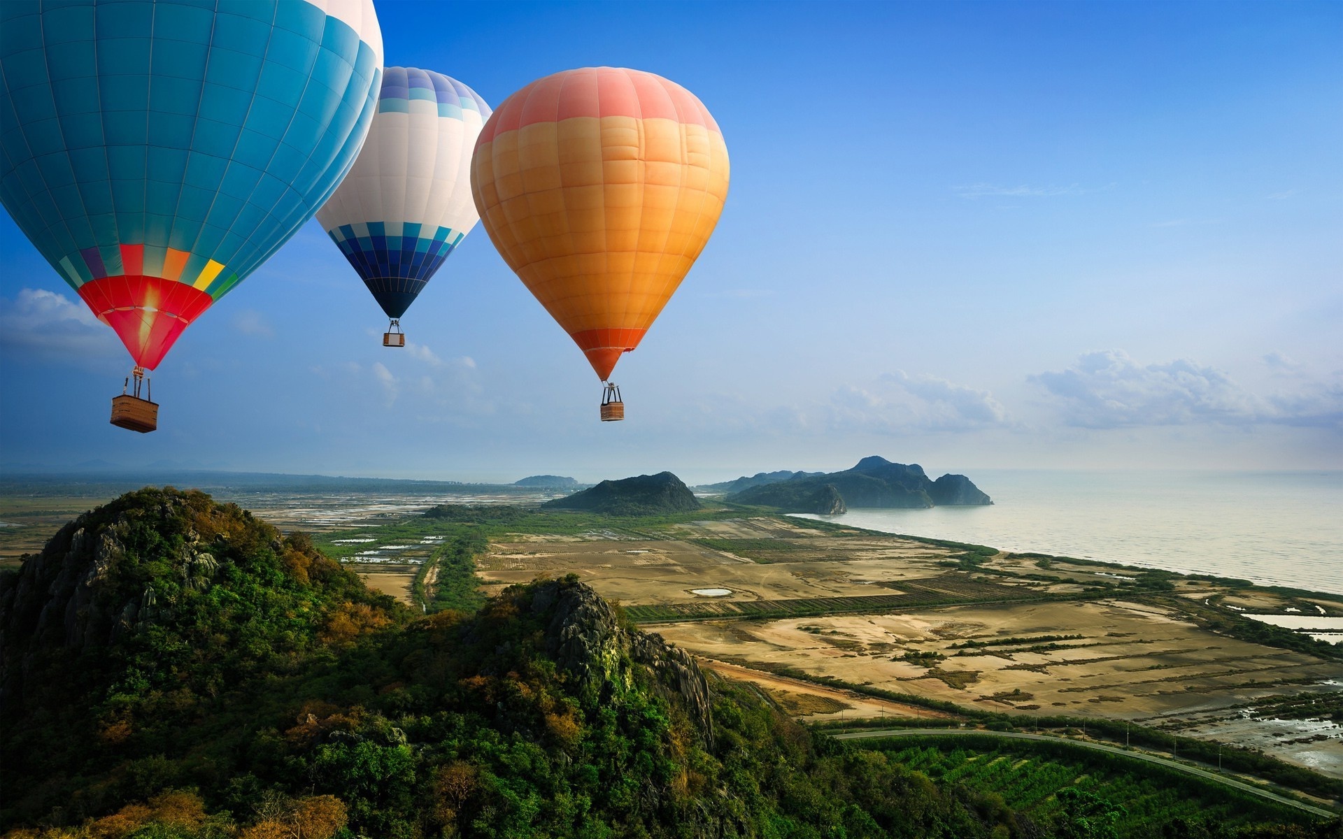 Hot Air Balloon, Atmospheric flight, Colorful aircraft, Ballooning experience, 1920x1200 HD Desktop