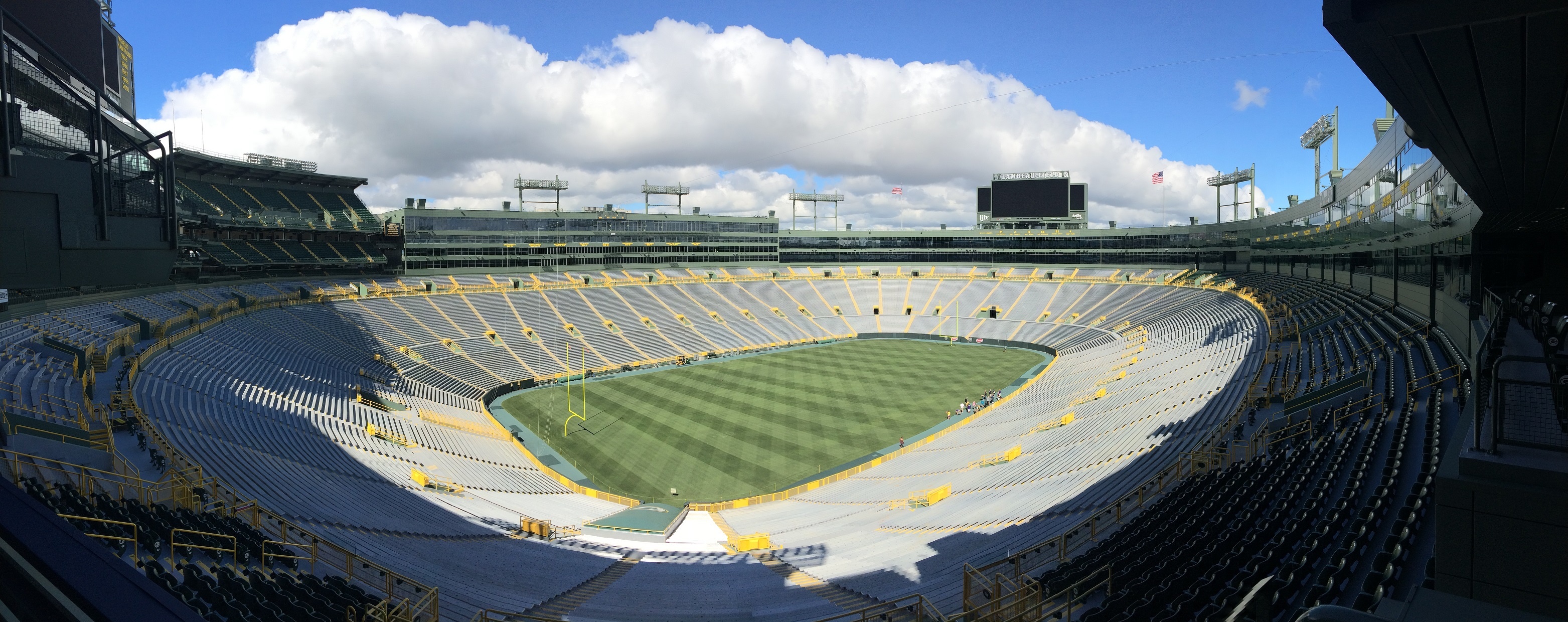 Lambeau Field, Purple Storied Pro Town, Green Bay, LSU Wisconsin Fans, 3130x1240 Dual Screen Desktop